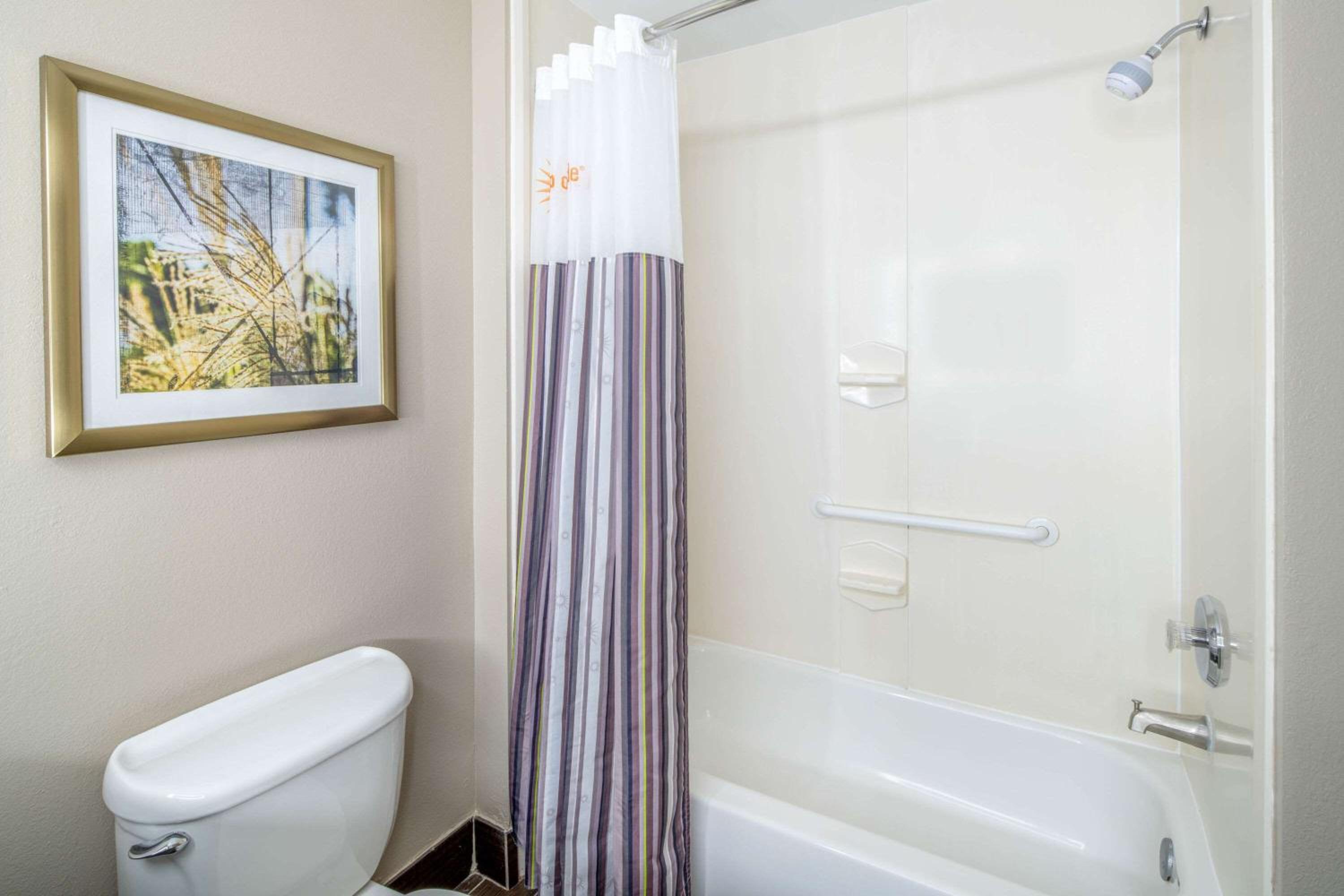 King Studio Suite - Non-Smoking photo 2