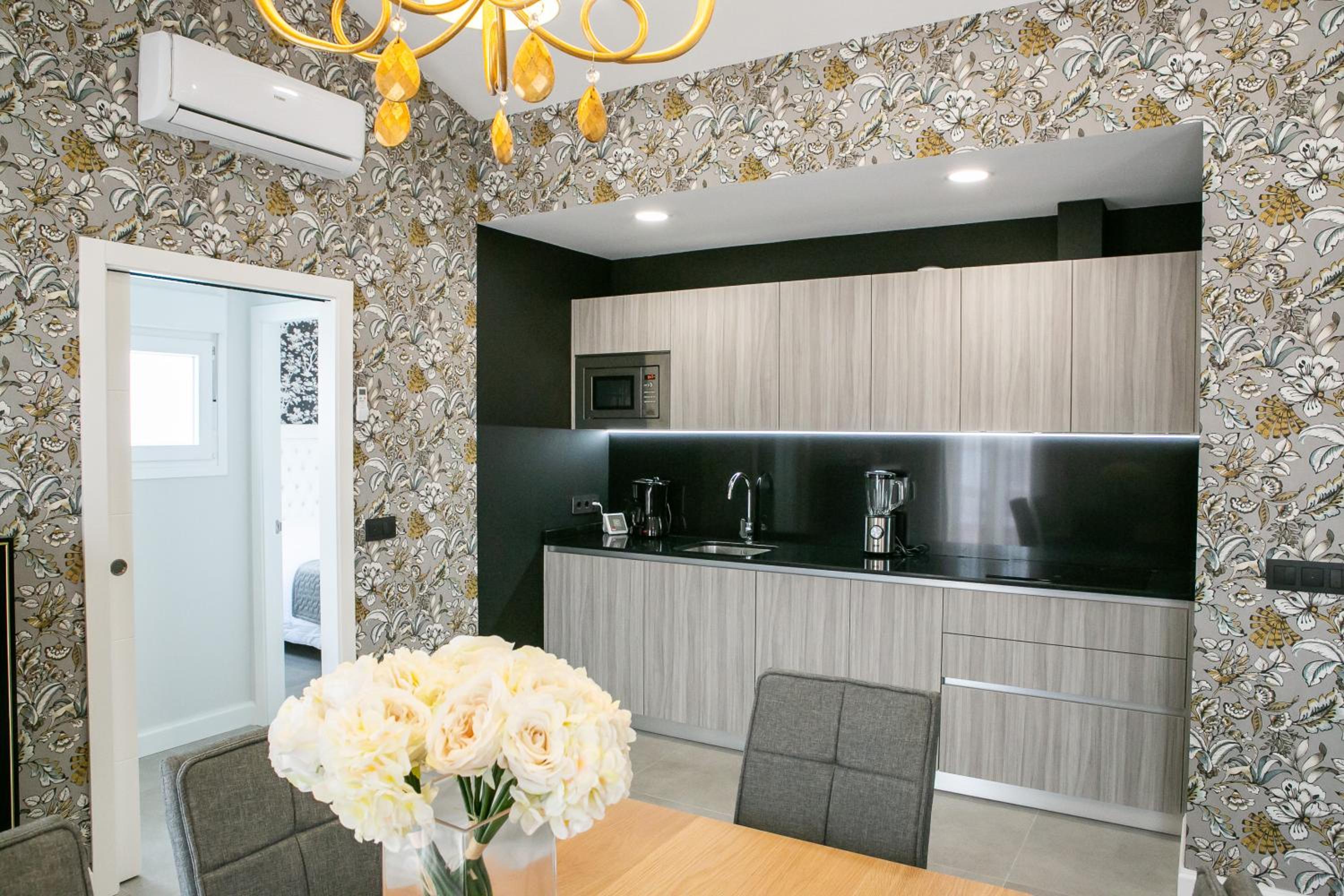 Two-Bedroom Apartment - Photo 3