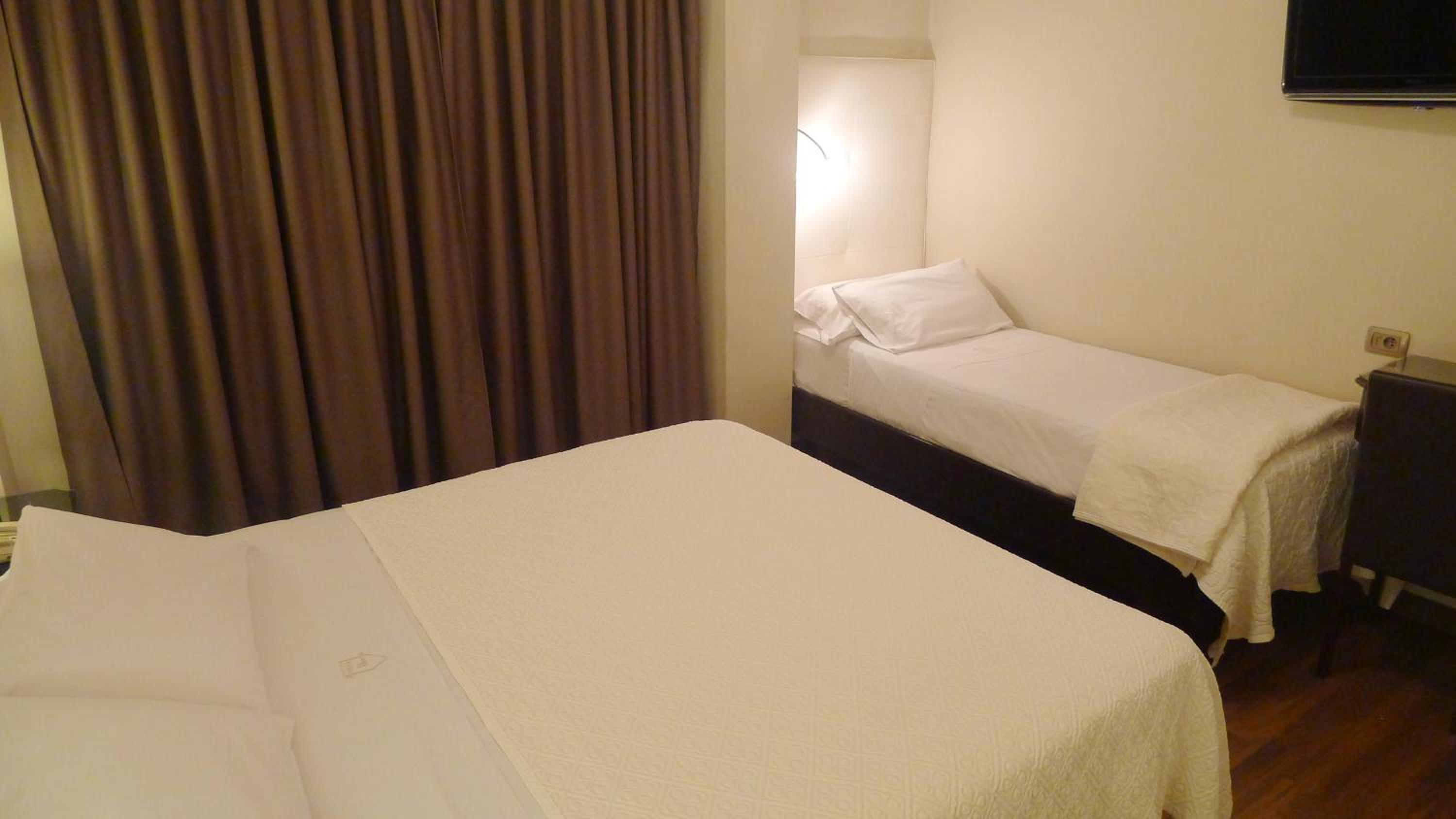 Standard Triple Room photo 3