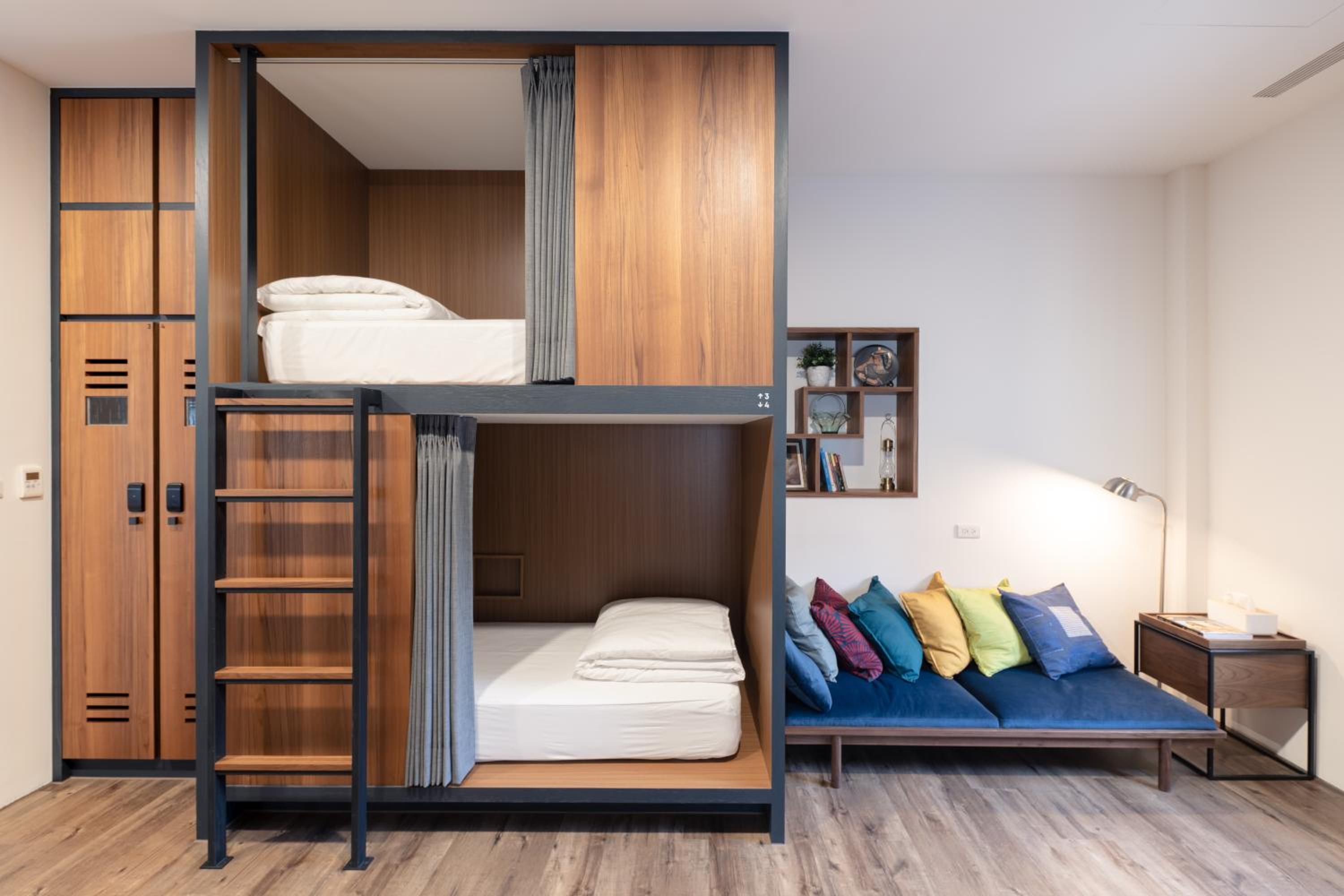 Bed in 6-Bed Female Dormitory Room photo 3