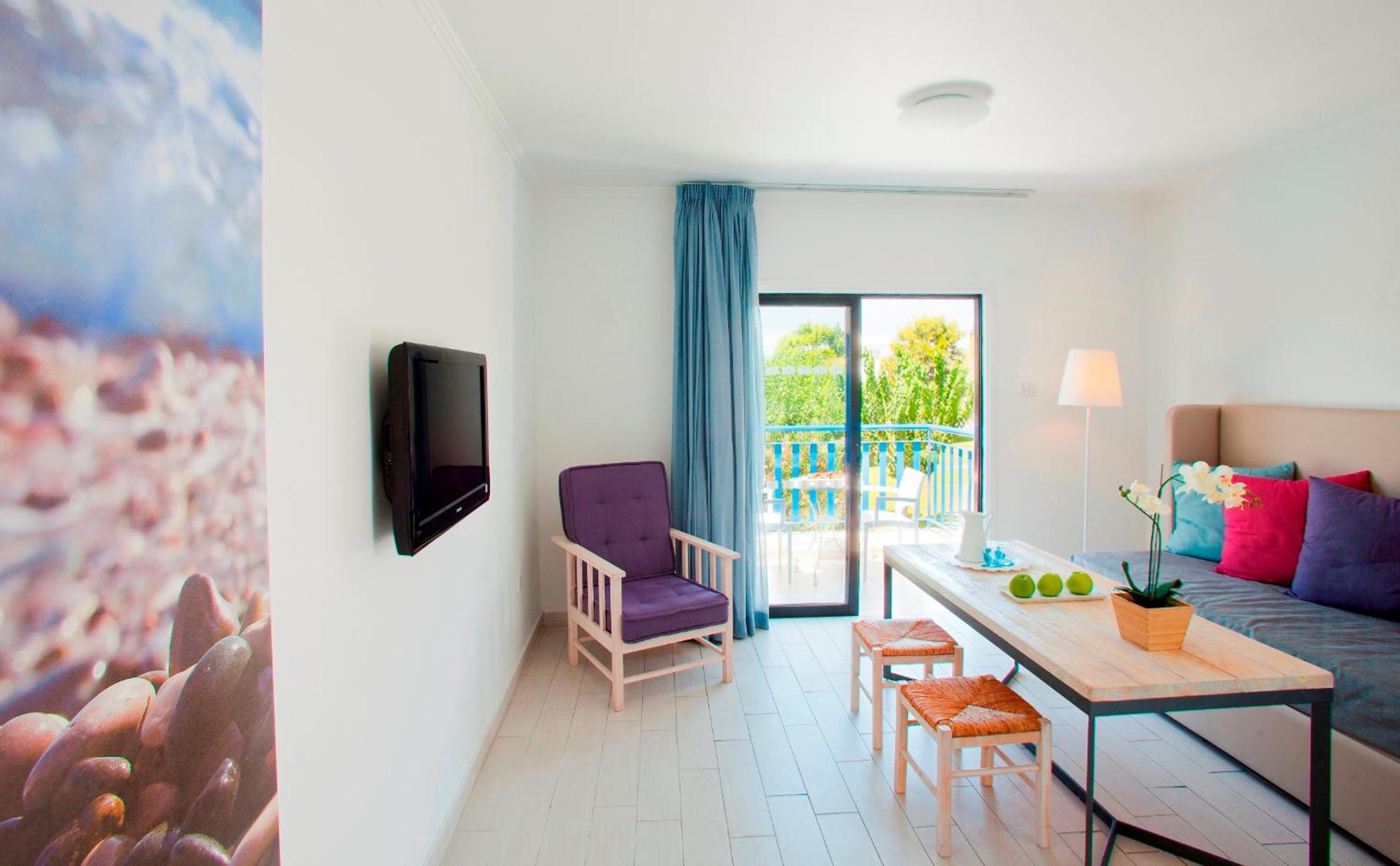 One-Bedroom Apartment - Photo 5