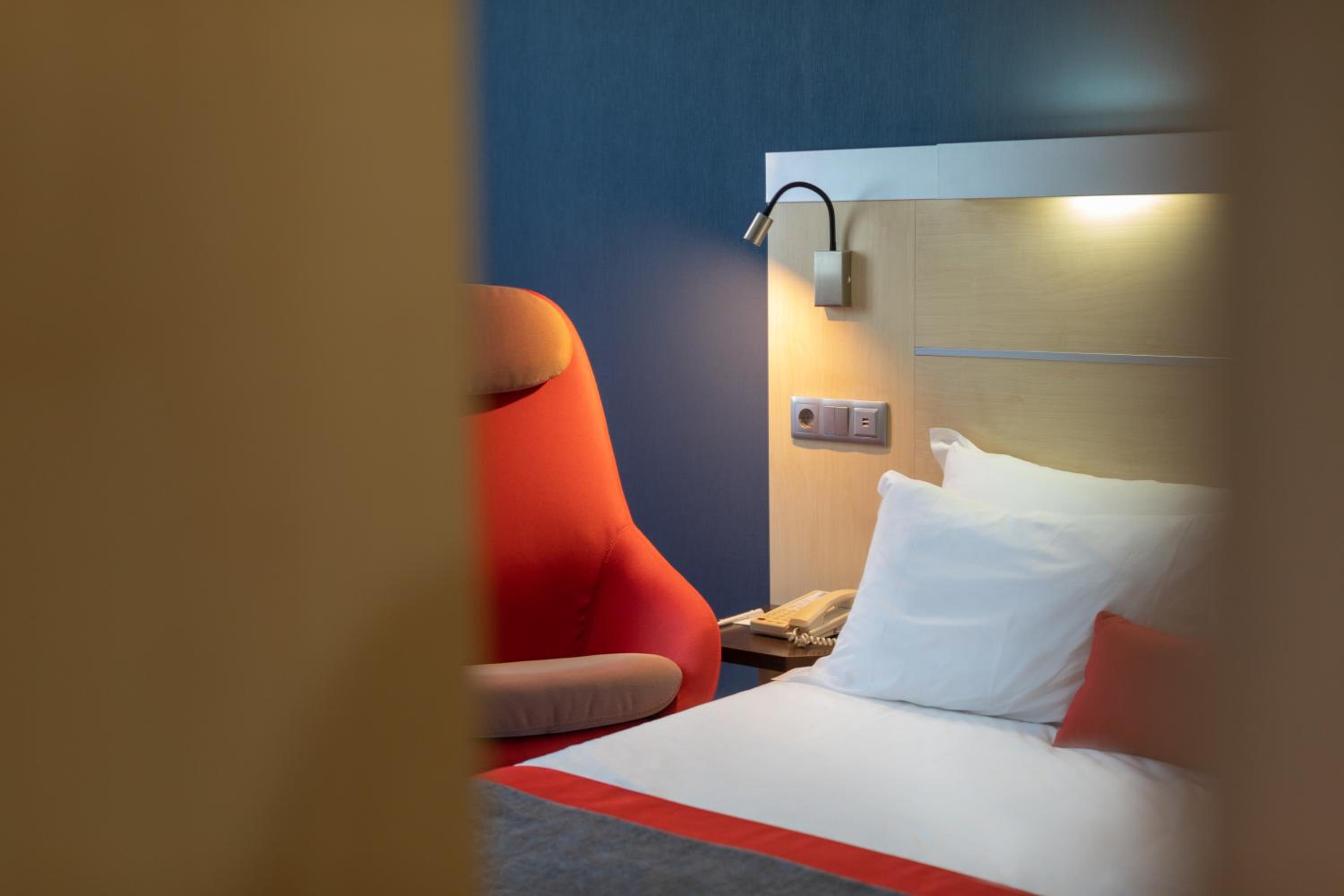 Standard Double Room with Free Breakfast - Accessible - Photo 1