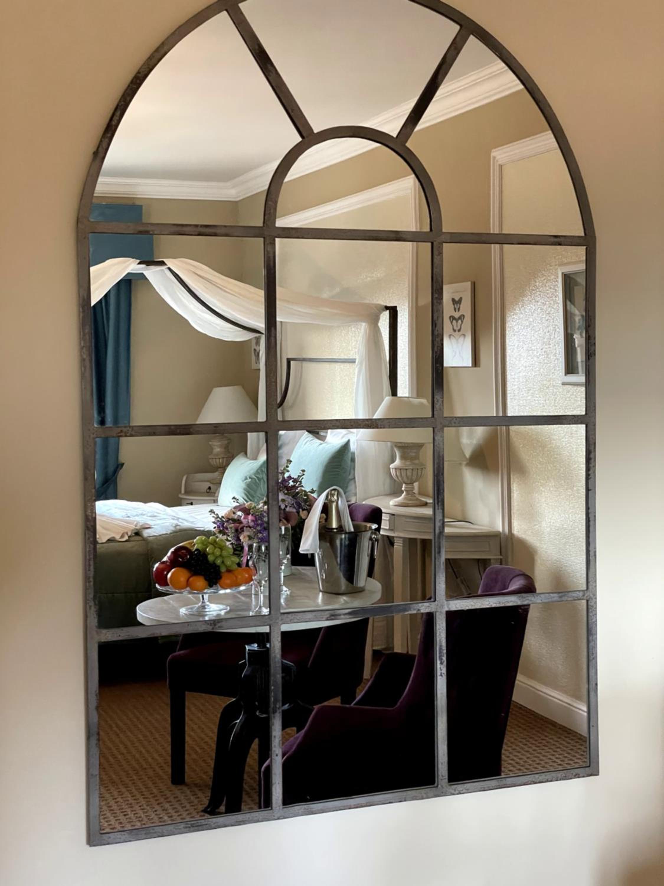 Deluxe Double Room with Bath - Photo 9