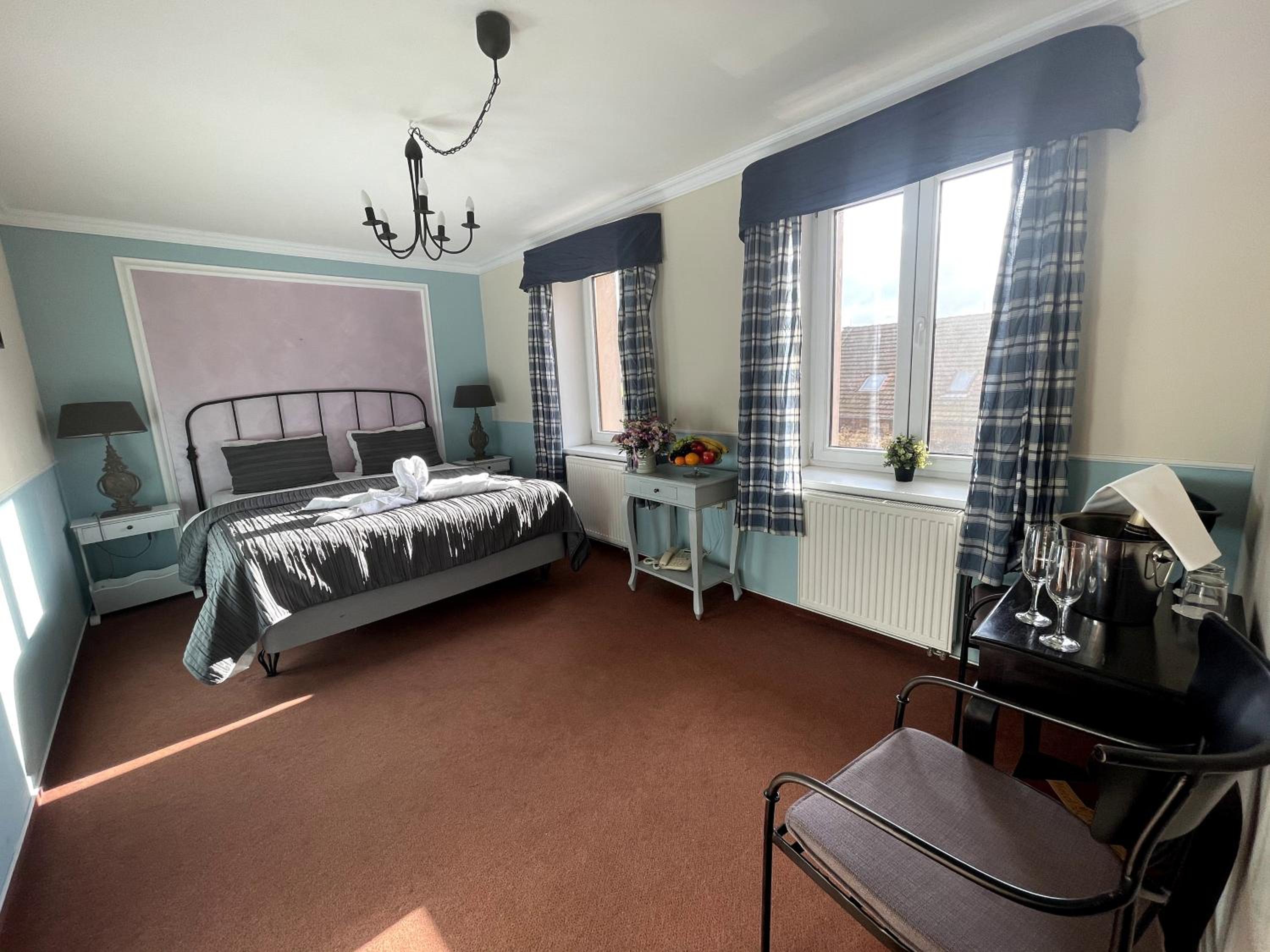 Standard Double Room - Photo 1