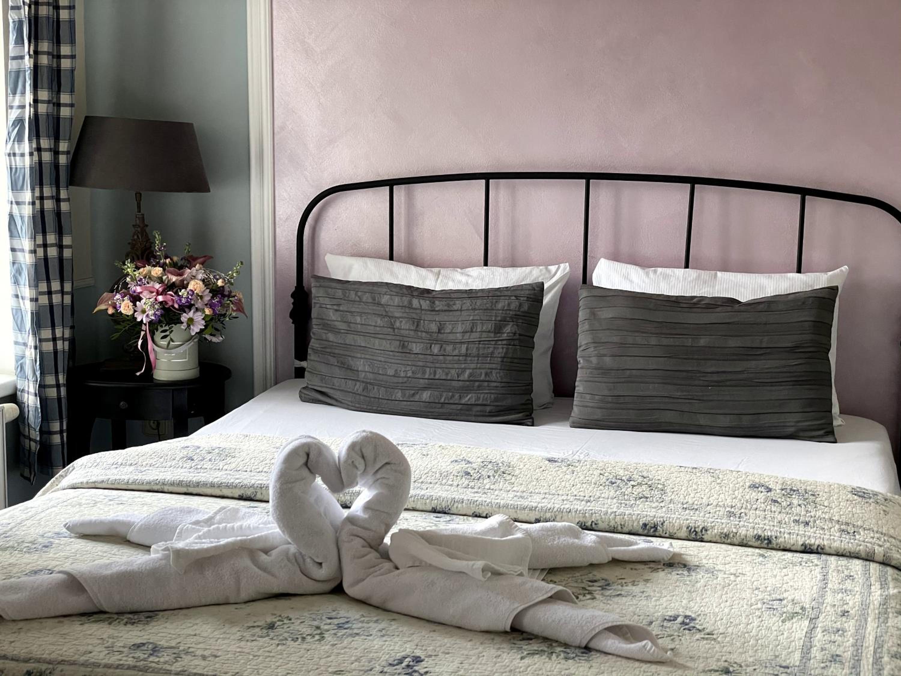 Standard Double Room - Photo 3