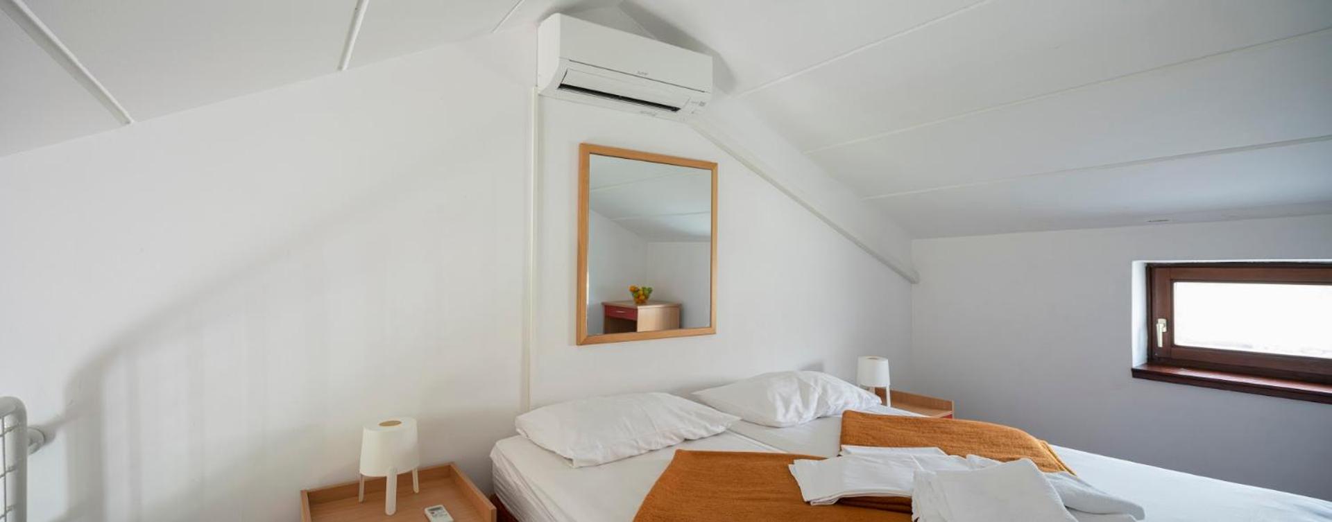 Apartment - Split Level photo 1