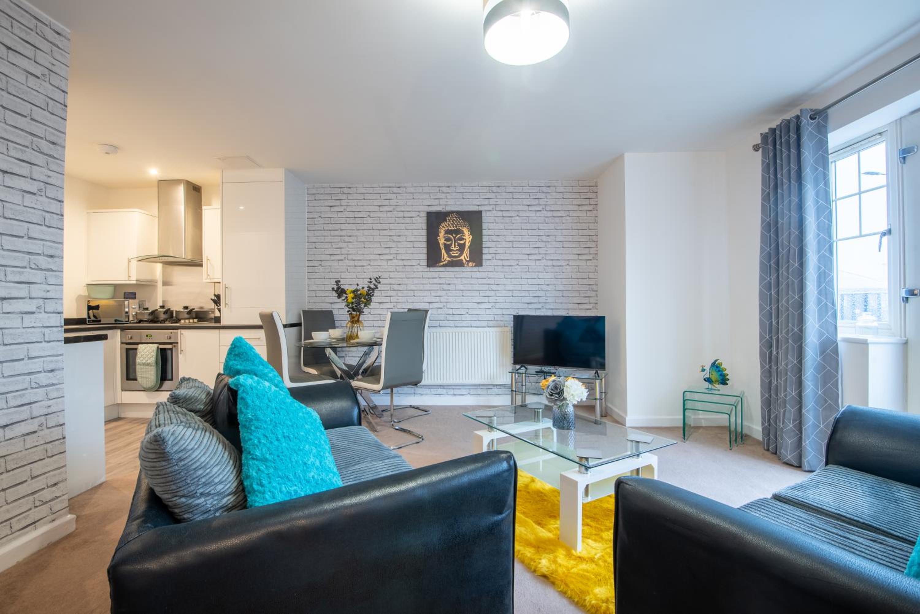 Two-Bedroom Apartment - Photo 8