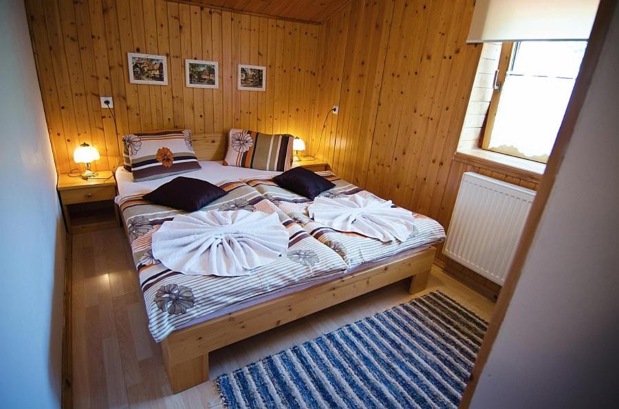 One-Bedroom Apartment (3 Adults) photo 3
