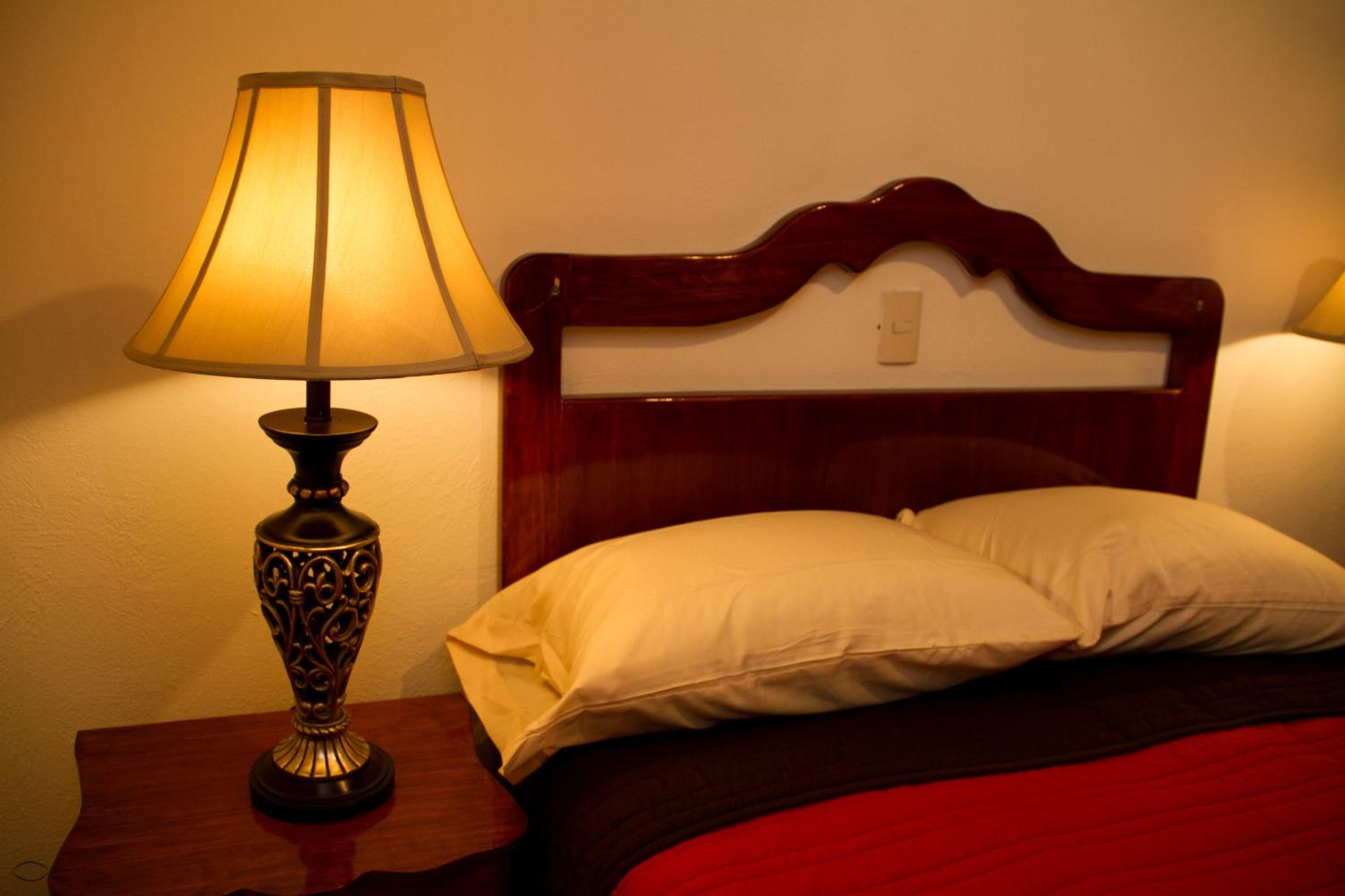 Budget Double Room - Photo 6