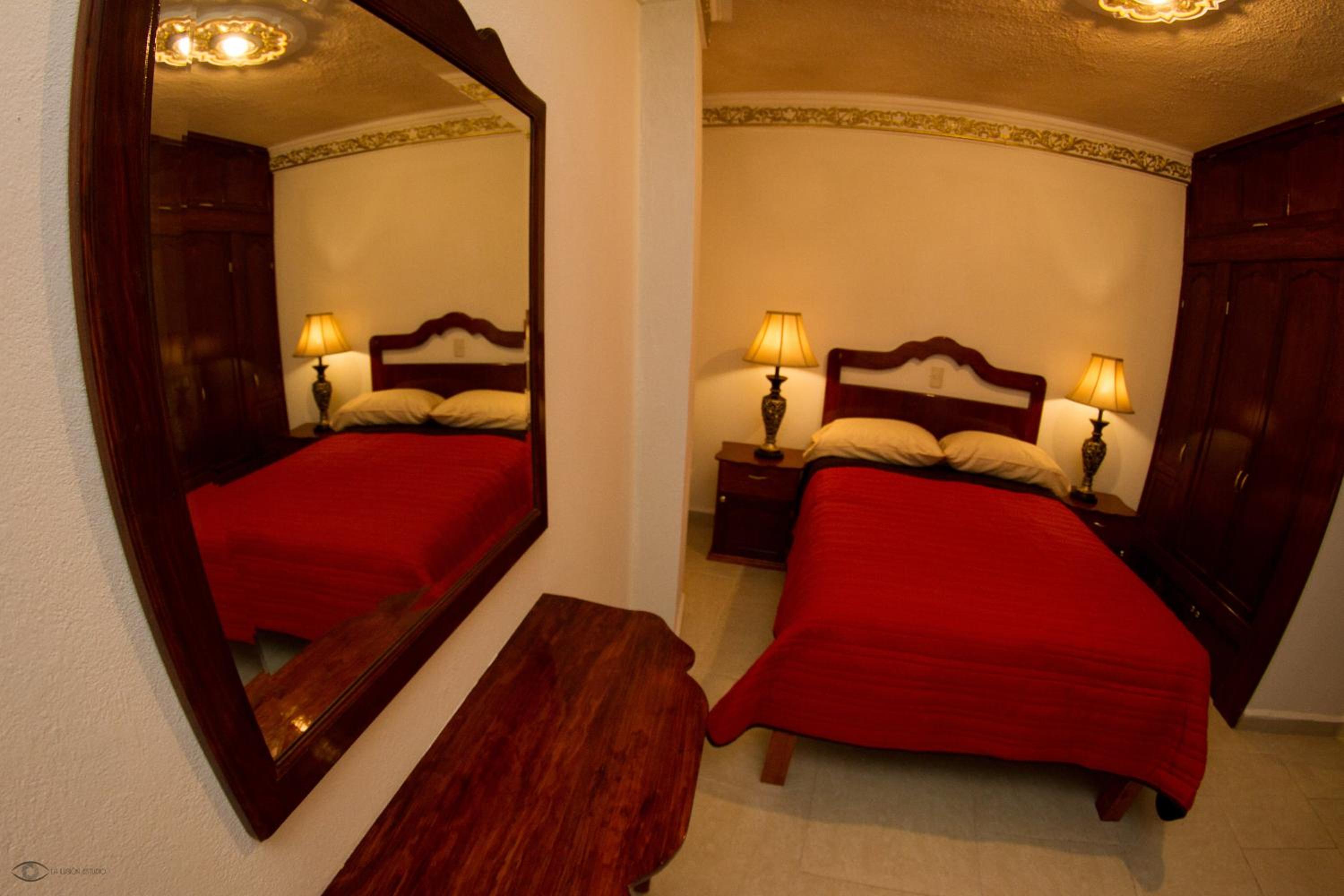 Budget Double Room - Photo 4