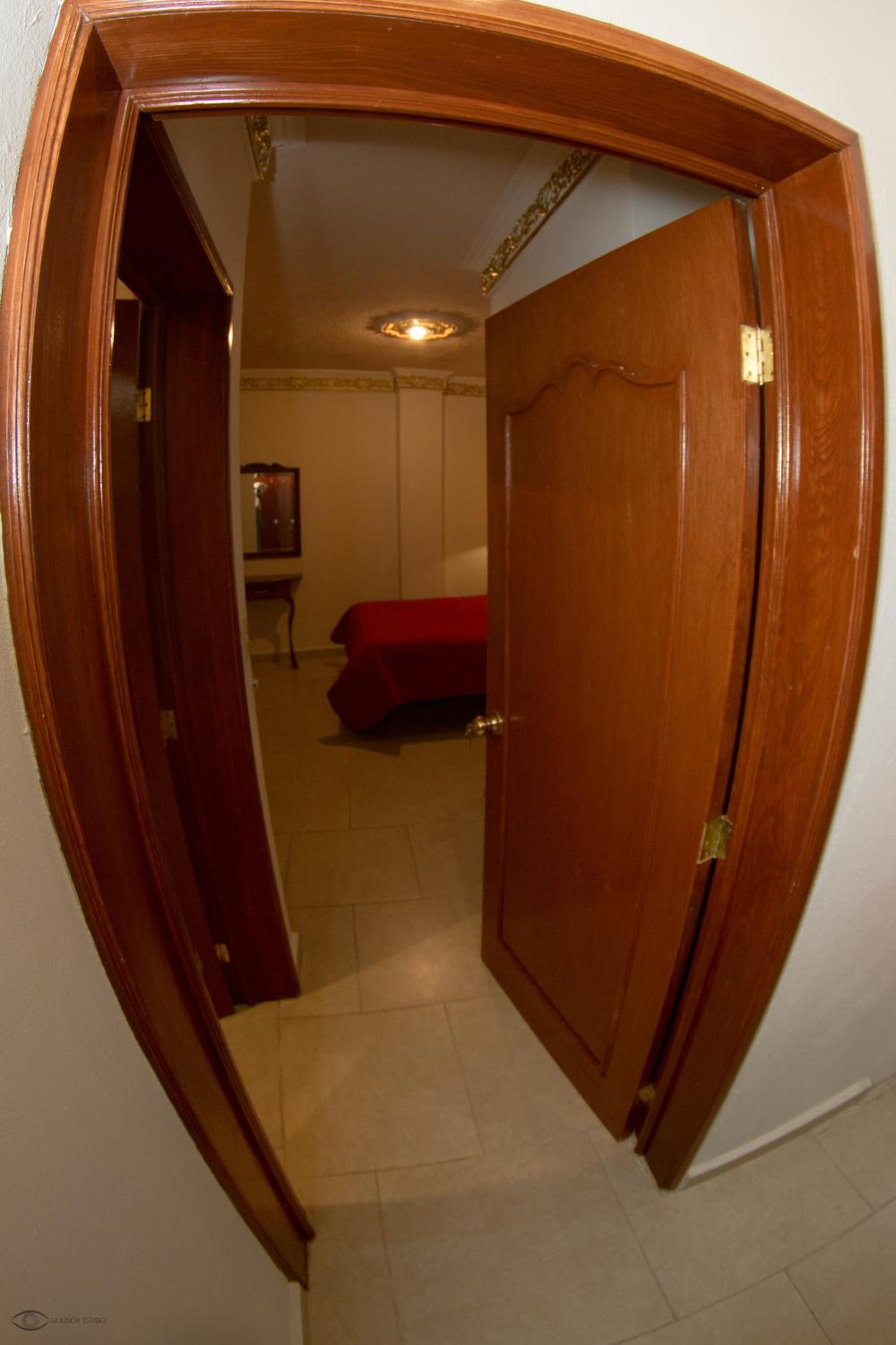 Budget Double Room - Photo 3