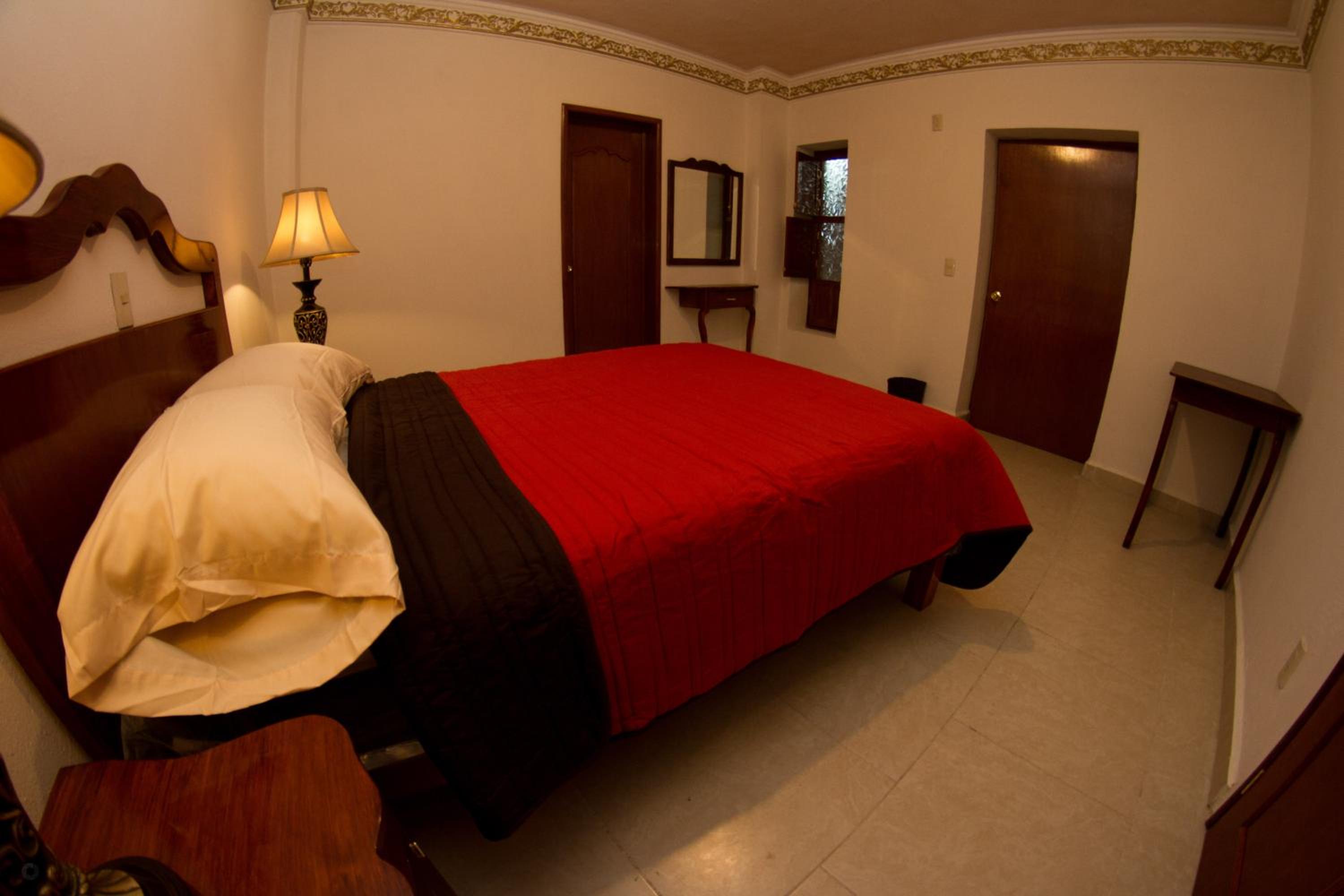 Double Room - Photo 5