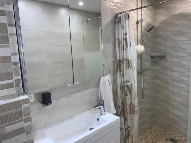 Three-Bedroom Suite photo 2