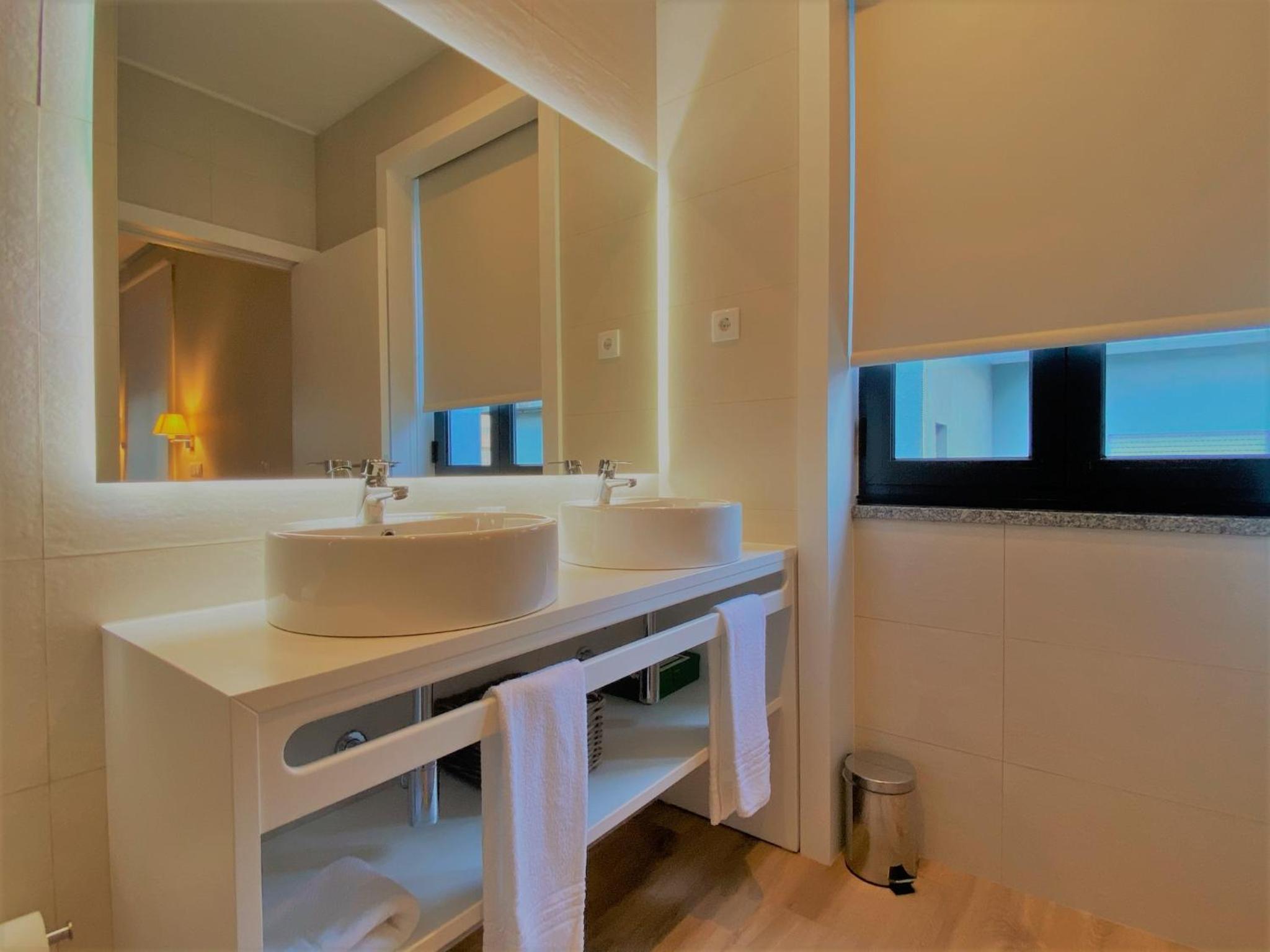 Double Room - Photo 12