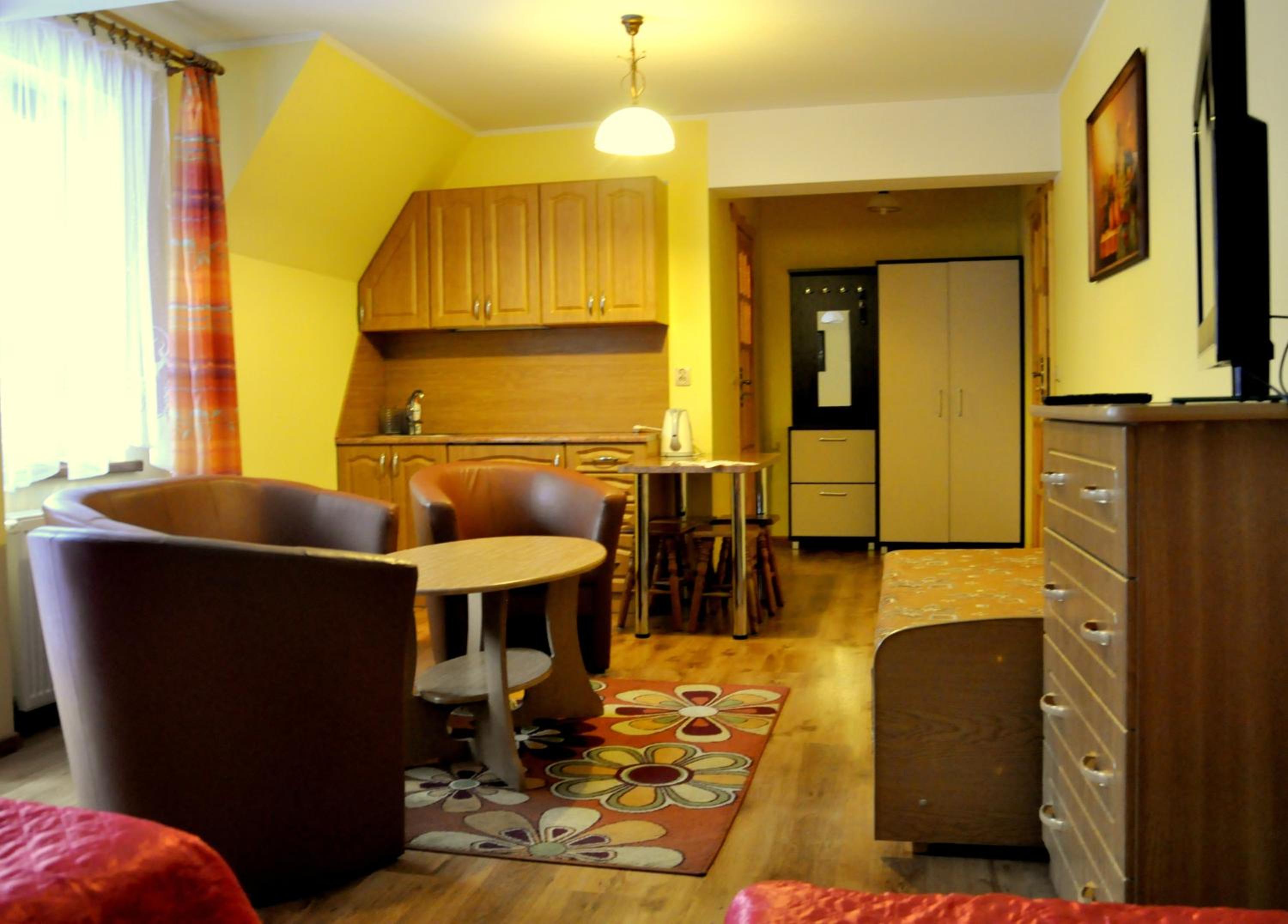 Studio (4 Adults) photo 2