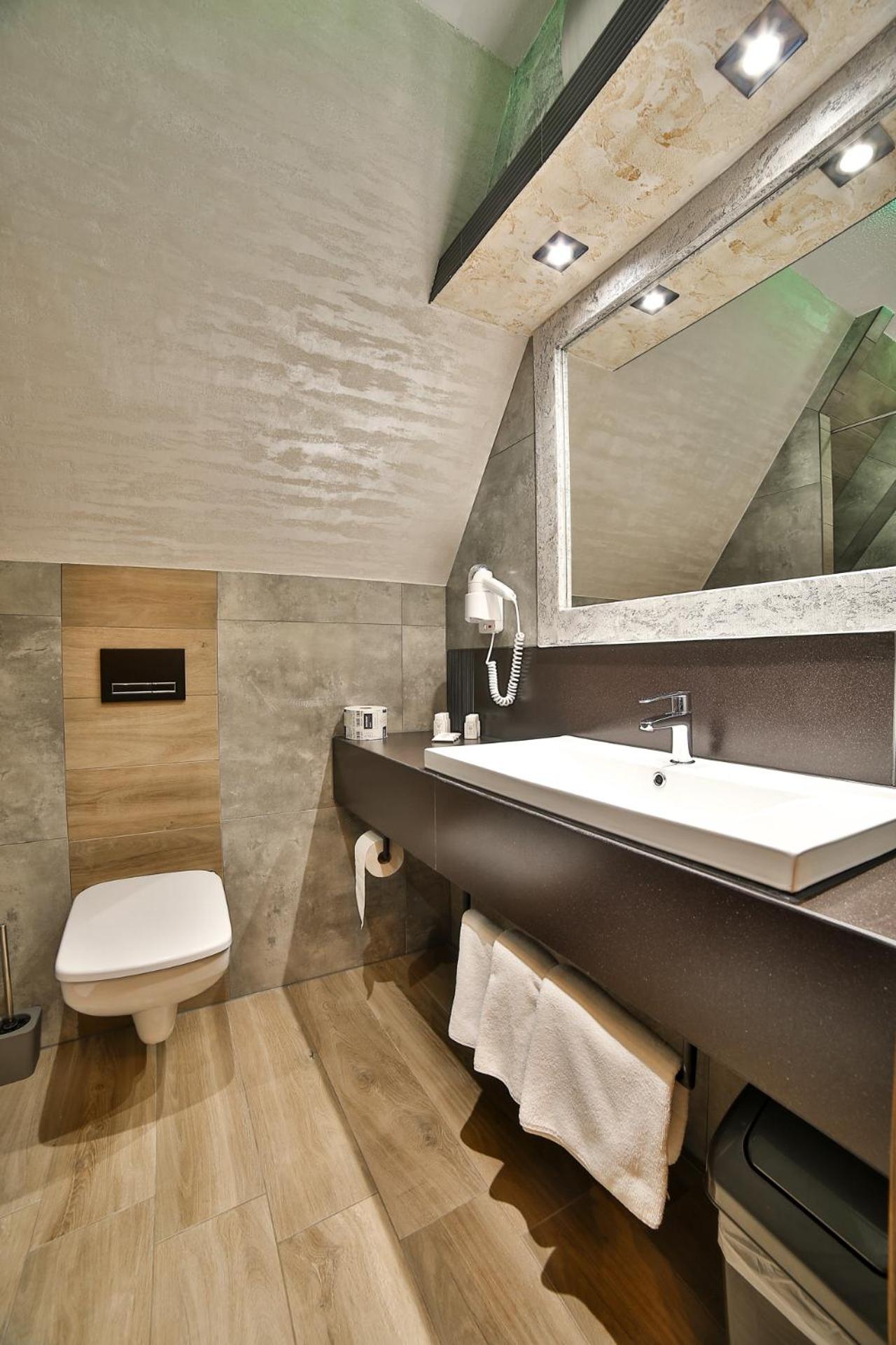 Triple Room with Balcony