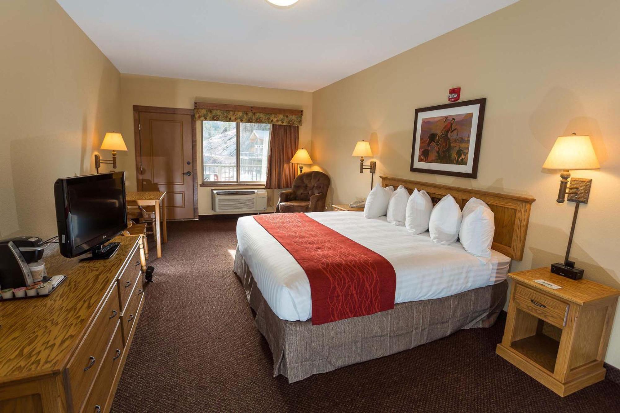 Queen Room photo 2