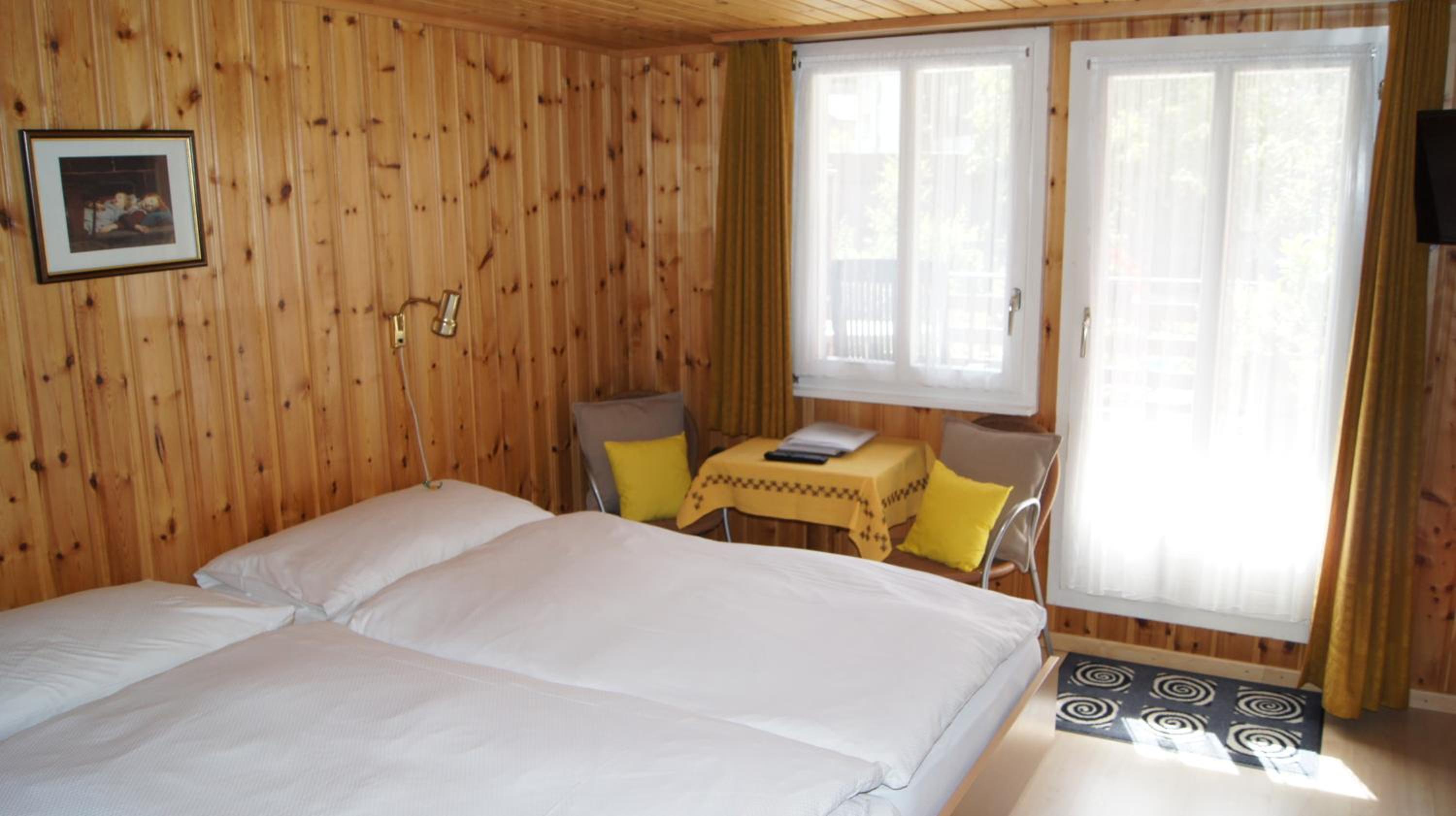 Budget Double Room - Photo 3