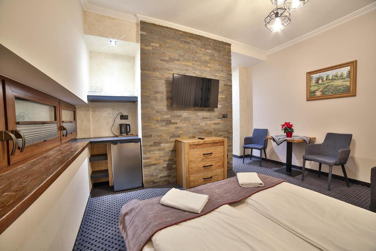 Basic Triple Room