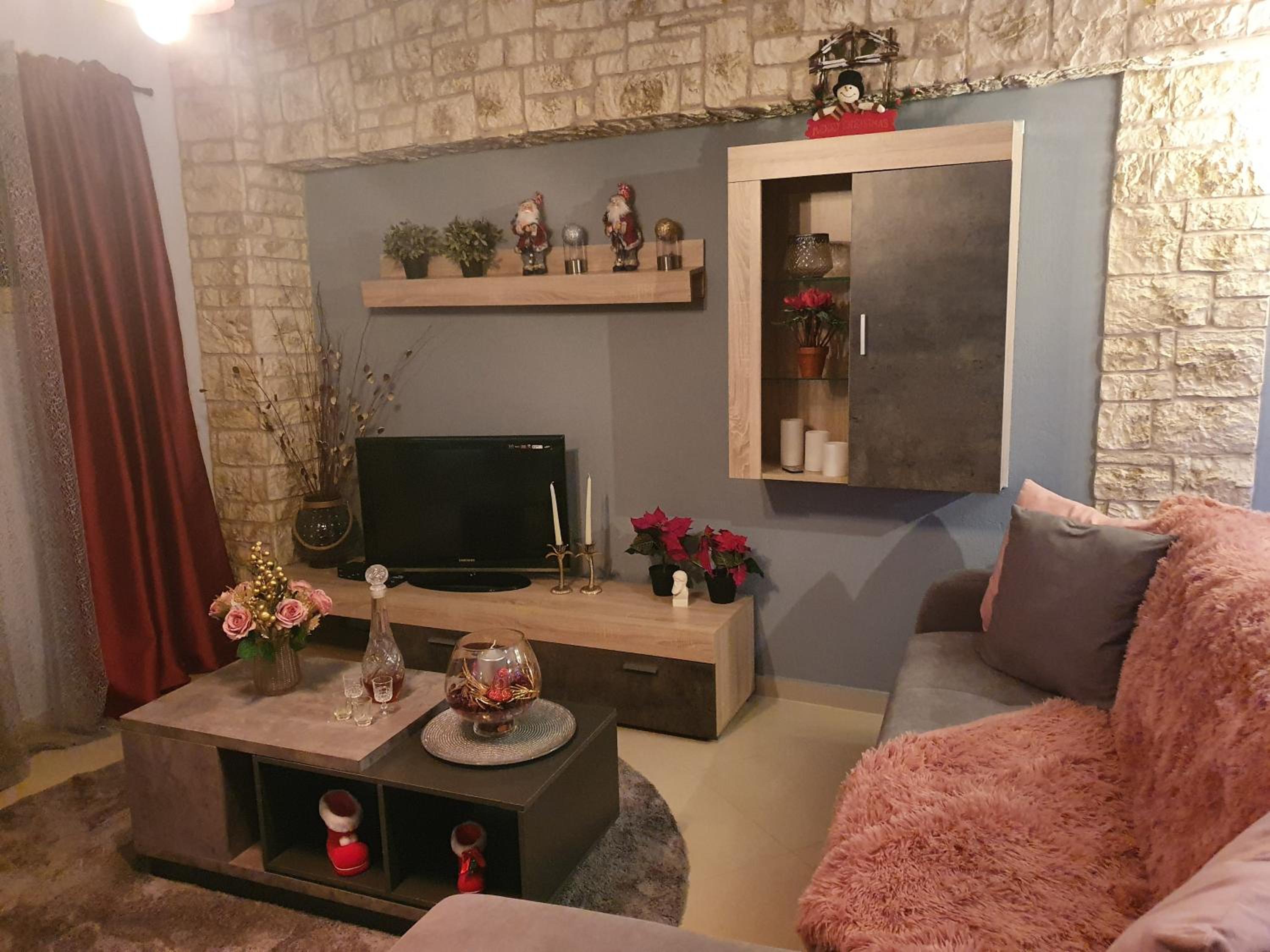 One-Bedroom Apartment - Photo 44