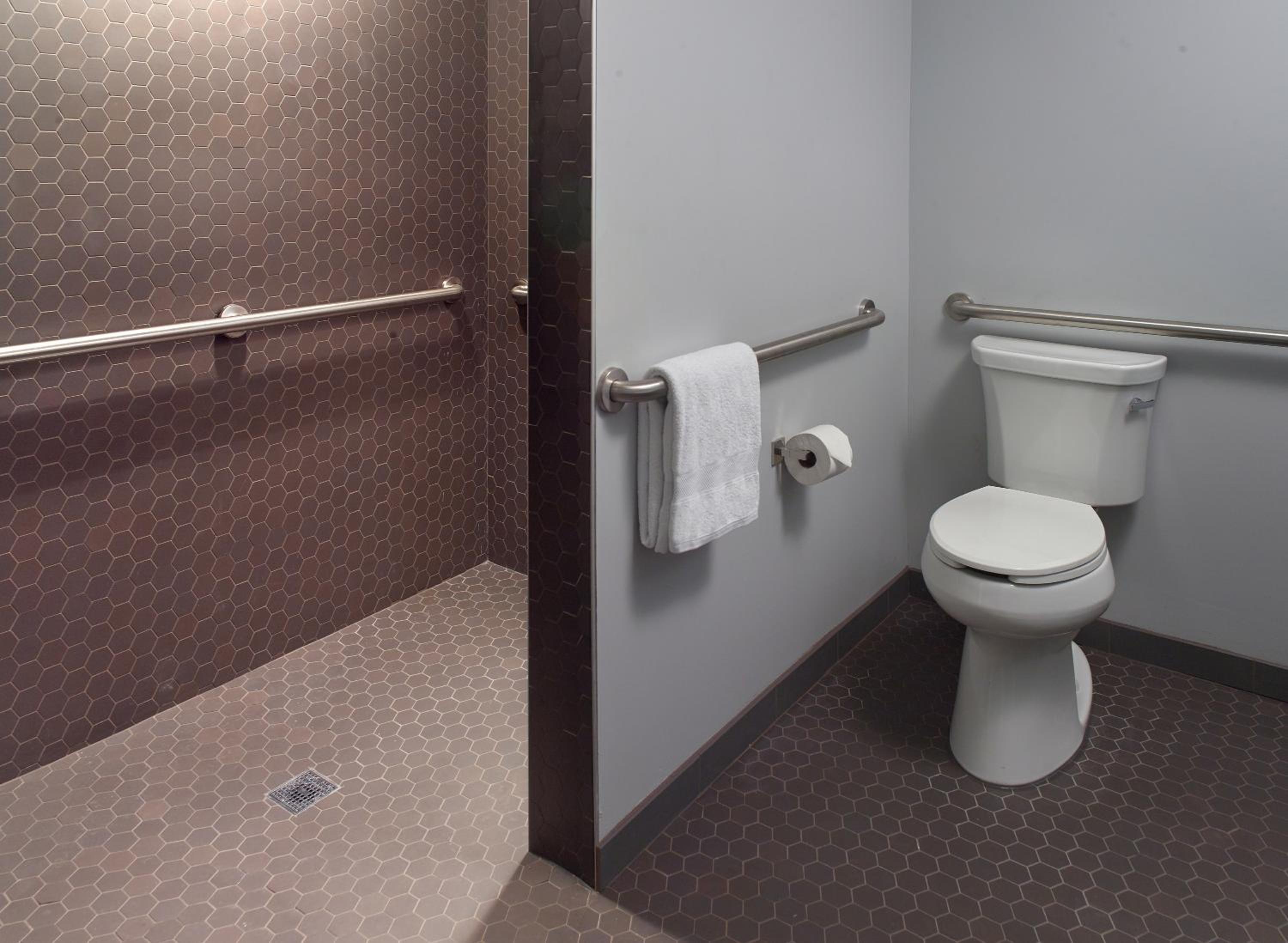 King Room - Disability Access - Photo 3