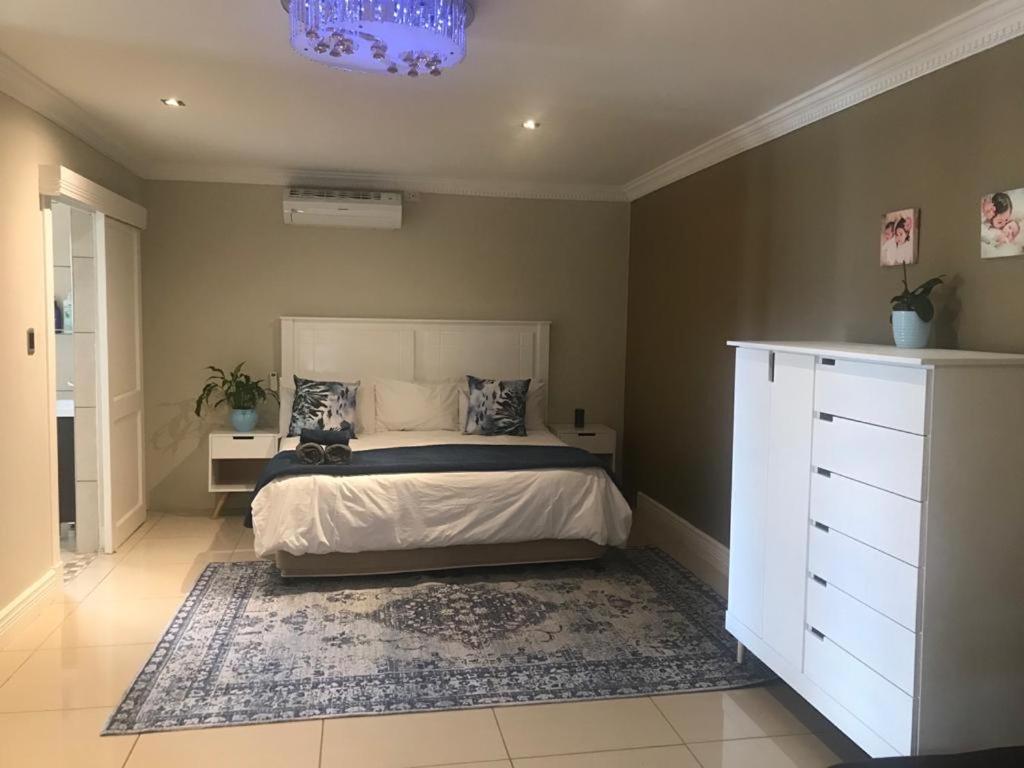 King Suite with Ocean View - Photo 11