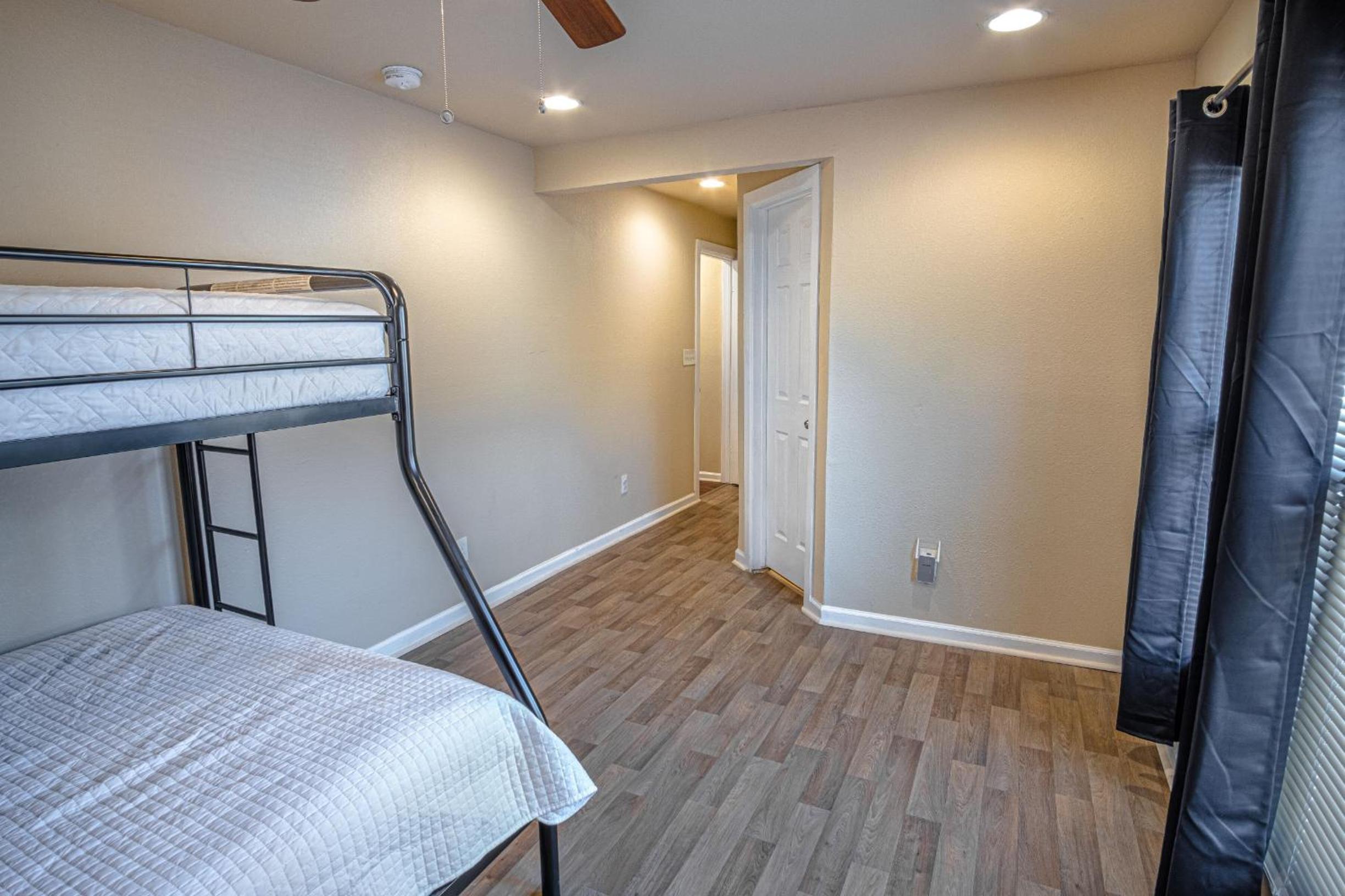Three-Bedroom House - Photo 14