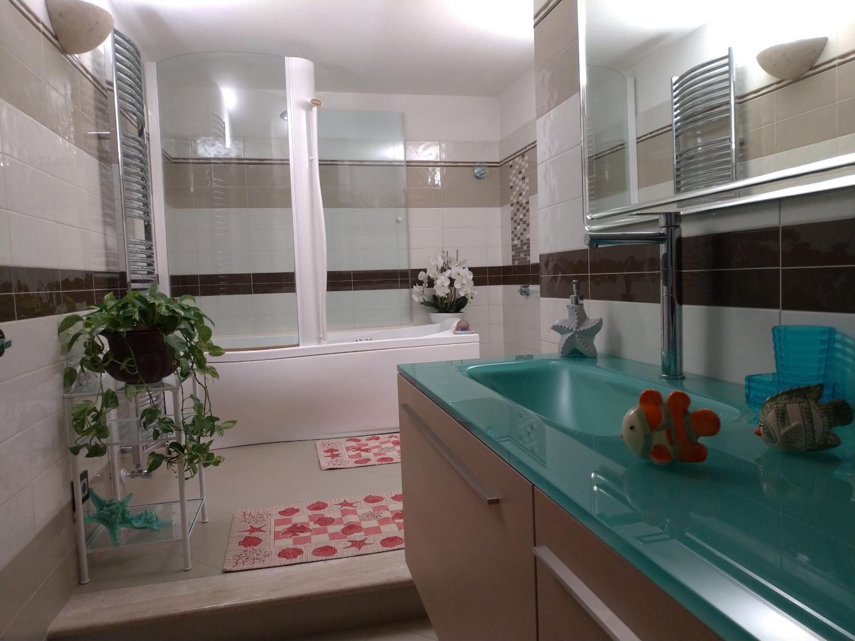 Large Double Room - Photo 31