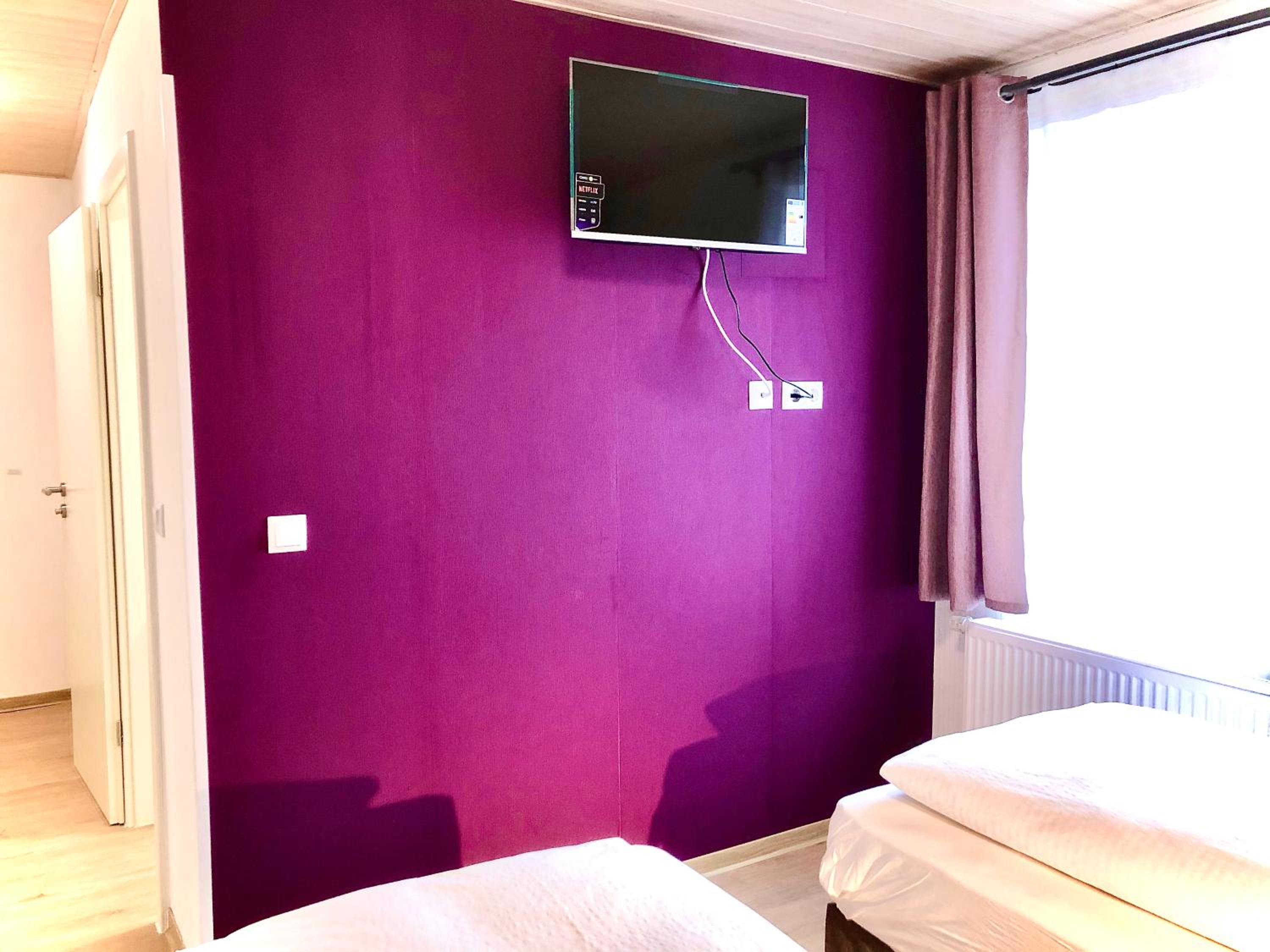 Twin Room - Photo 6