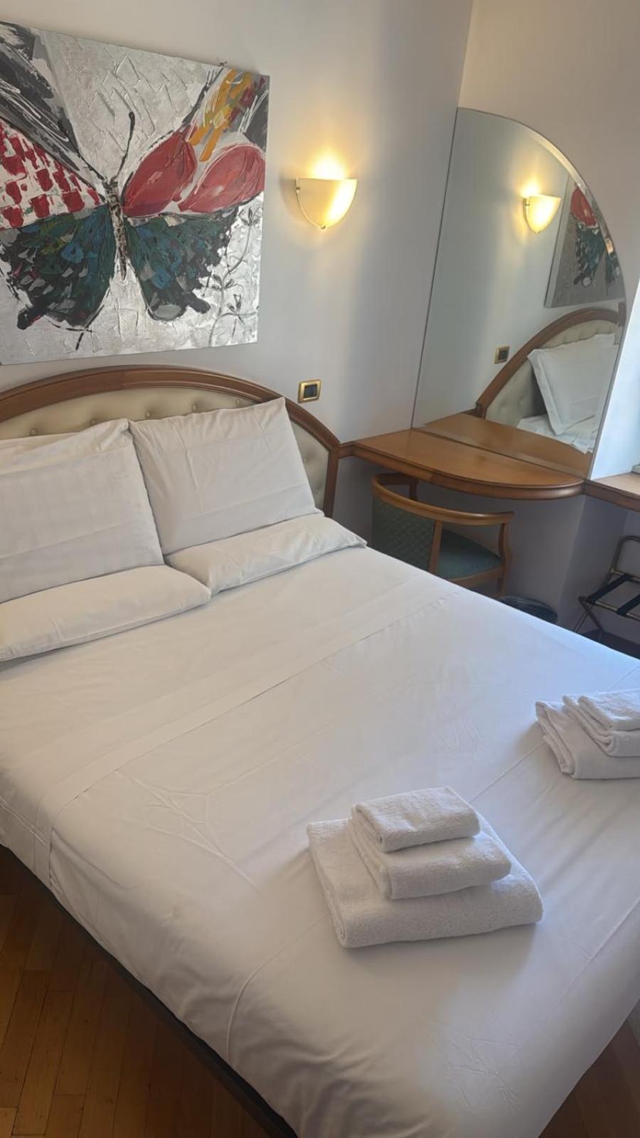 Small Double Room photo 1