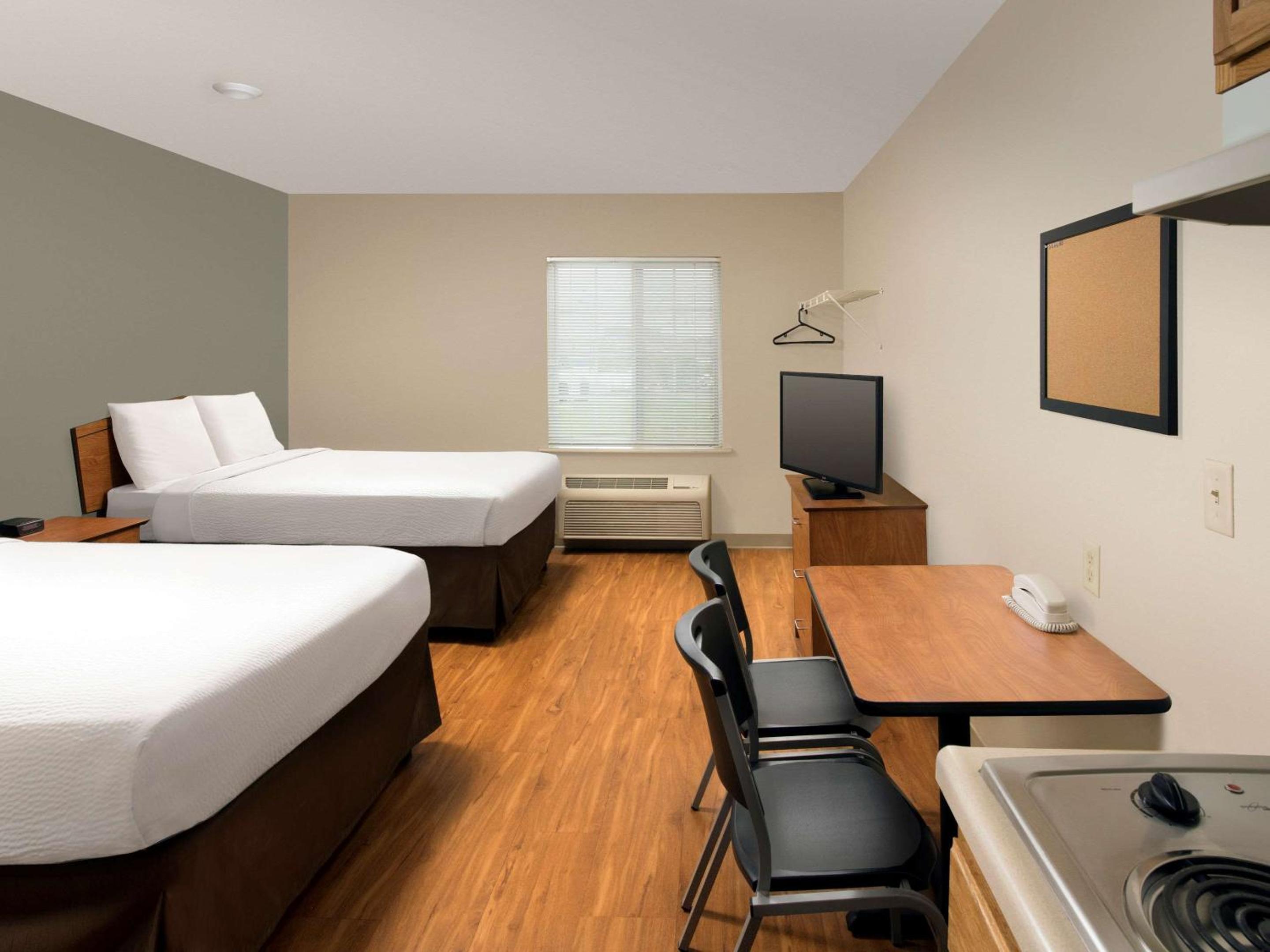 Double Suite with Two Double Beds - Accessible/Non-Smoking photo 3