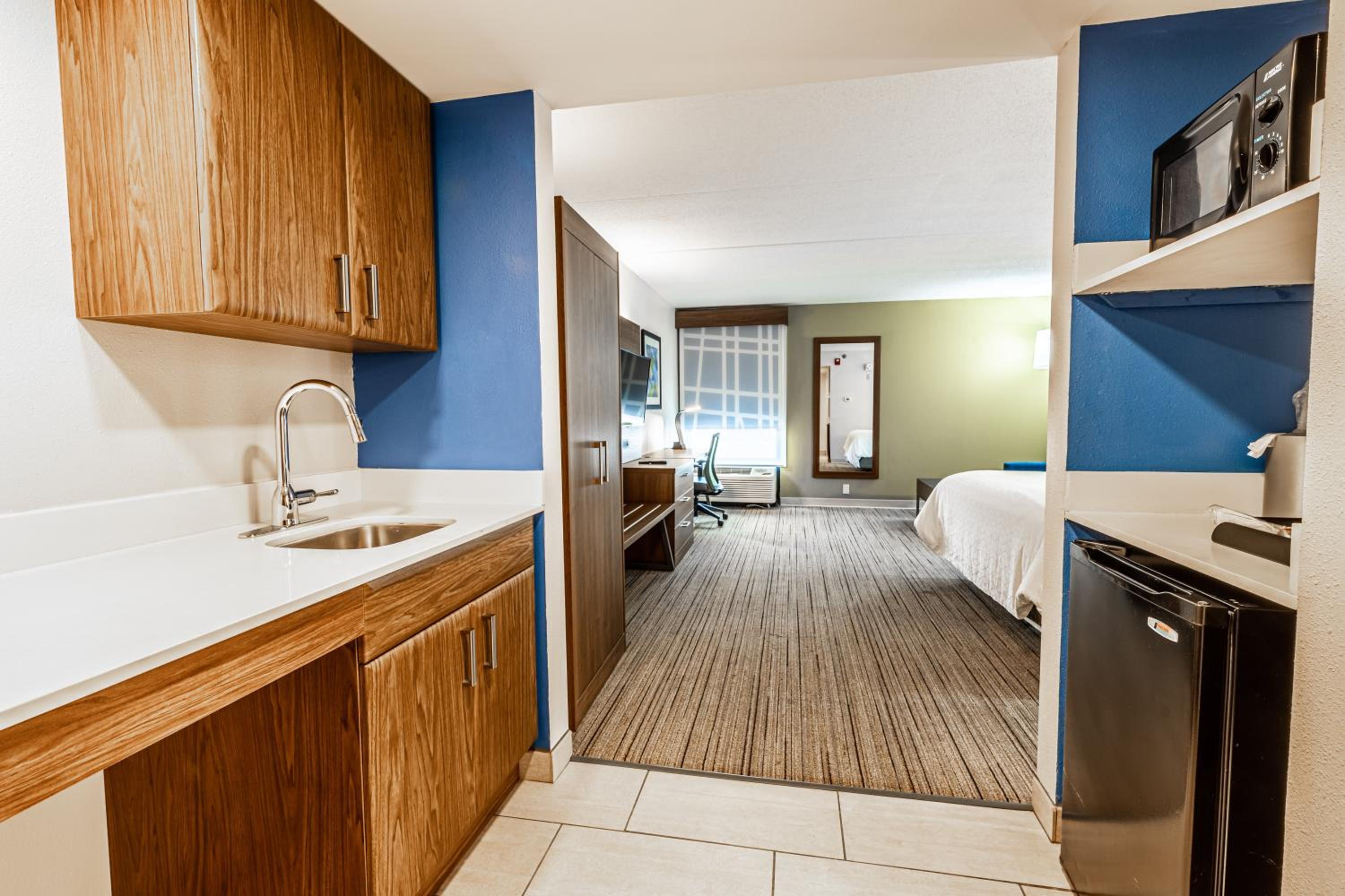 Deluxe King Room - Mobility Access - Photo 4