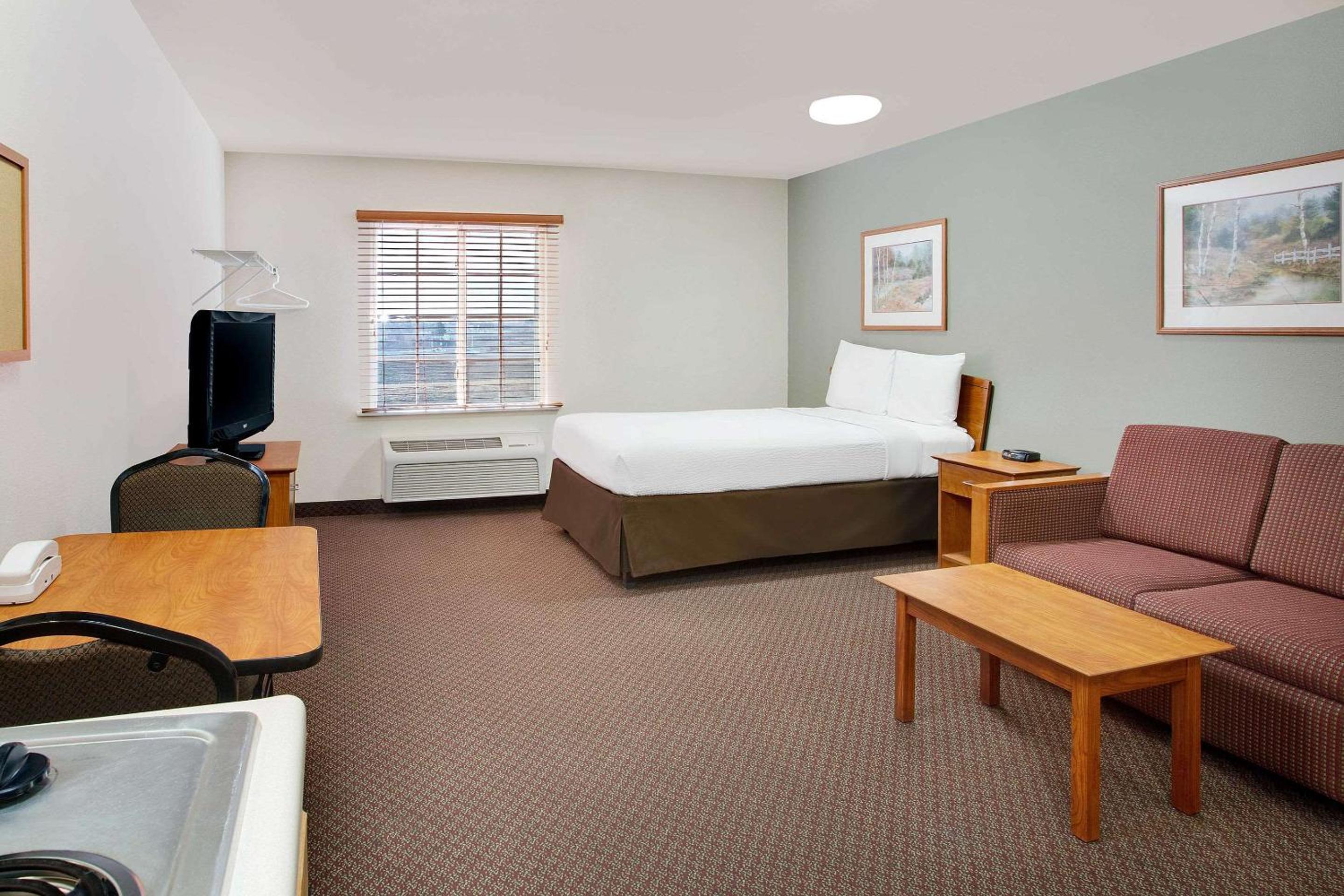 Standard Double Room with Tub - Disability Access/Non-Smoking photo 1