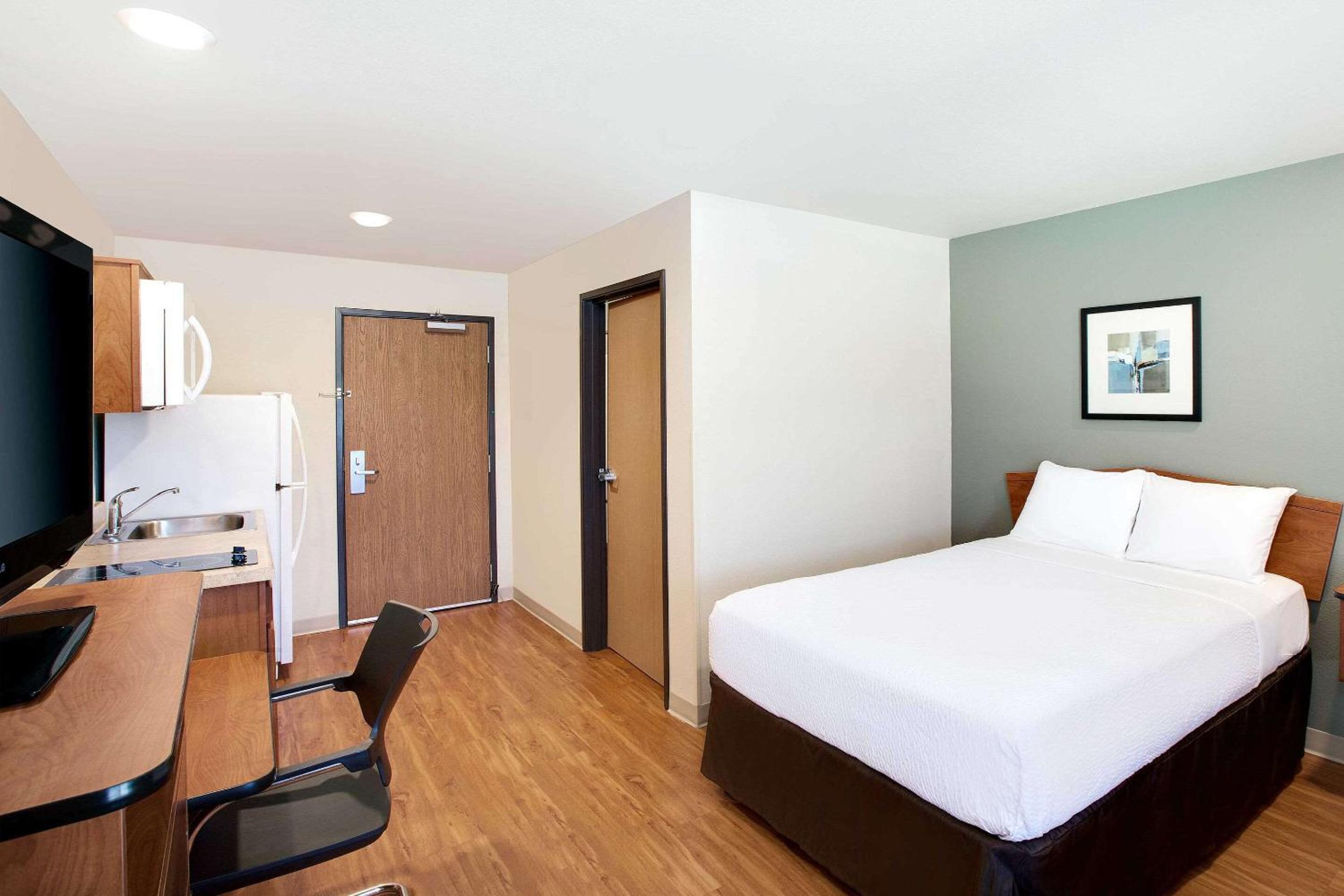 Standard Double Room - Non-Smoking photo 1
