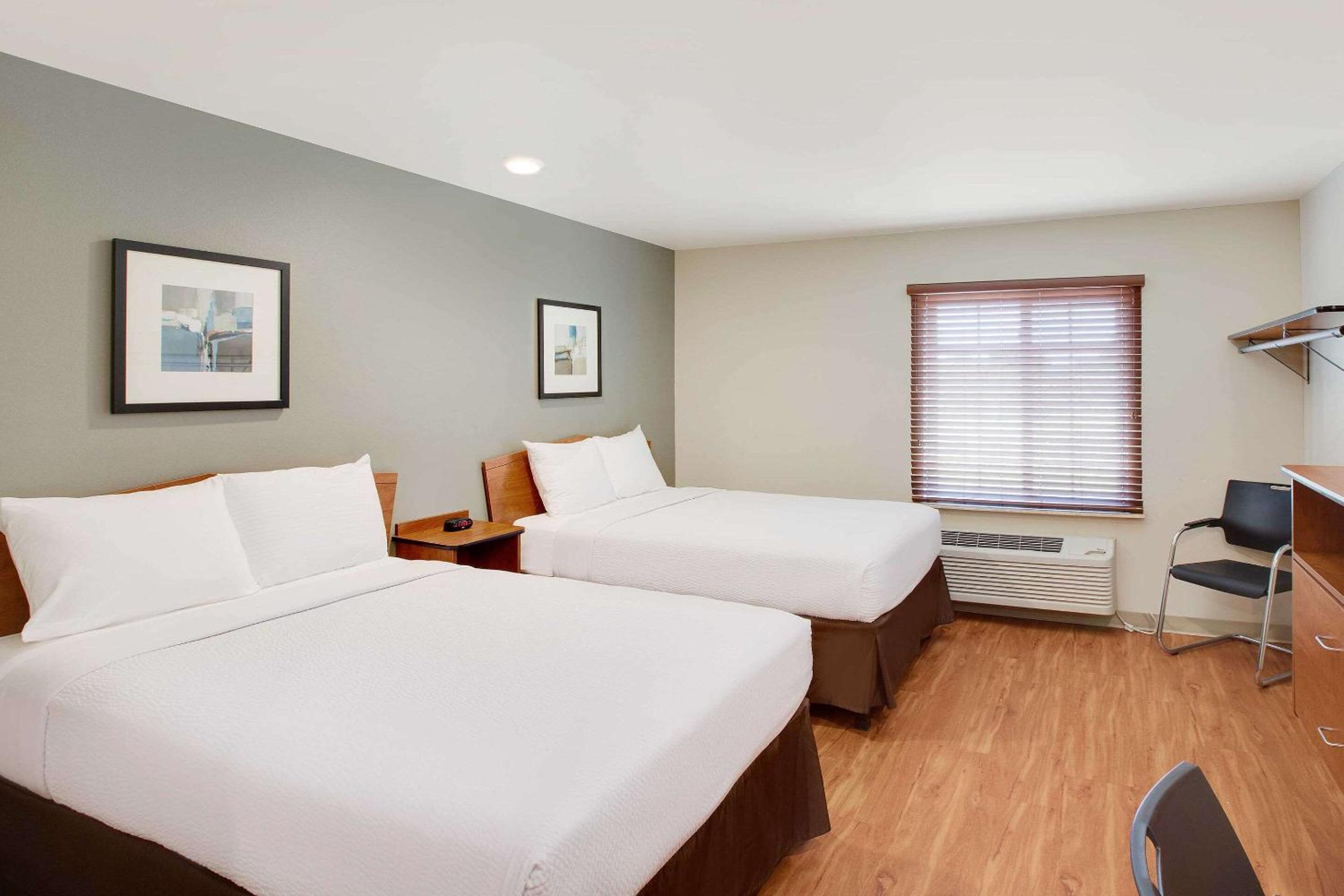 Double Room with Two Double Beds - Accessible/Non-Smoking photo 1