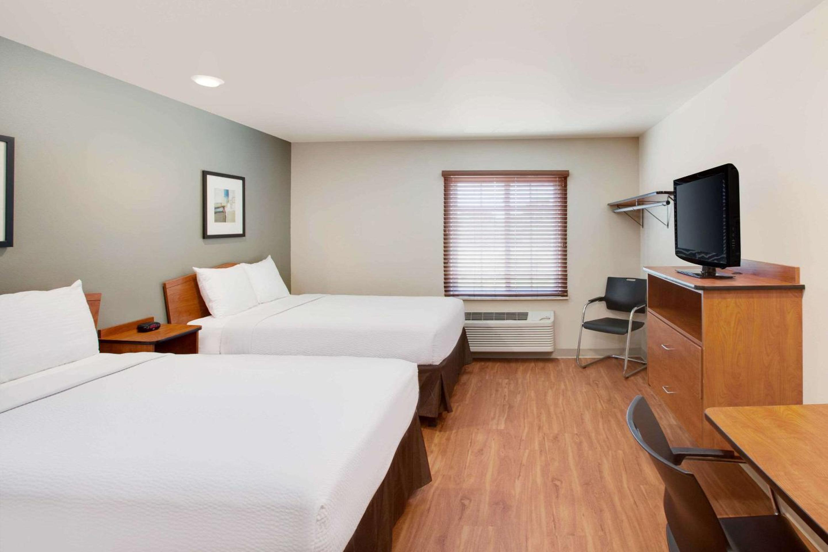 Double Room with Two Double Beds - Non-Smoking photo 2