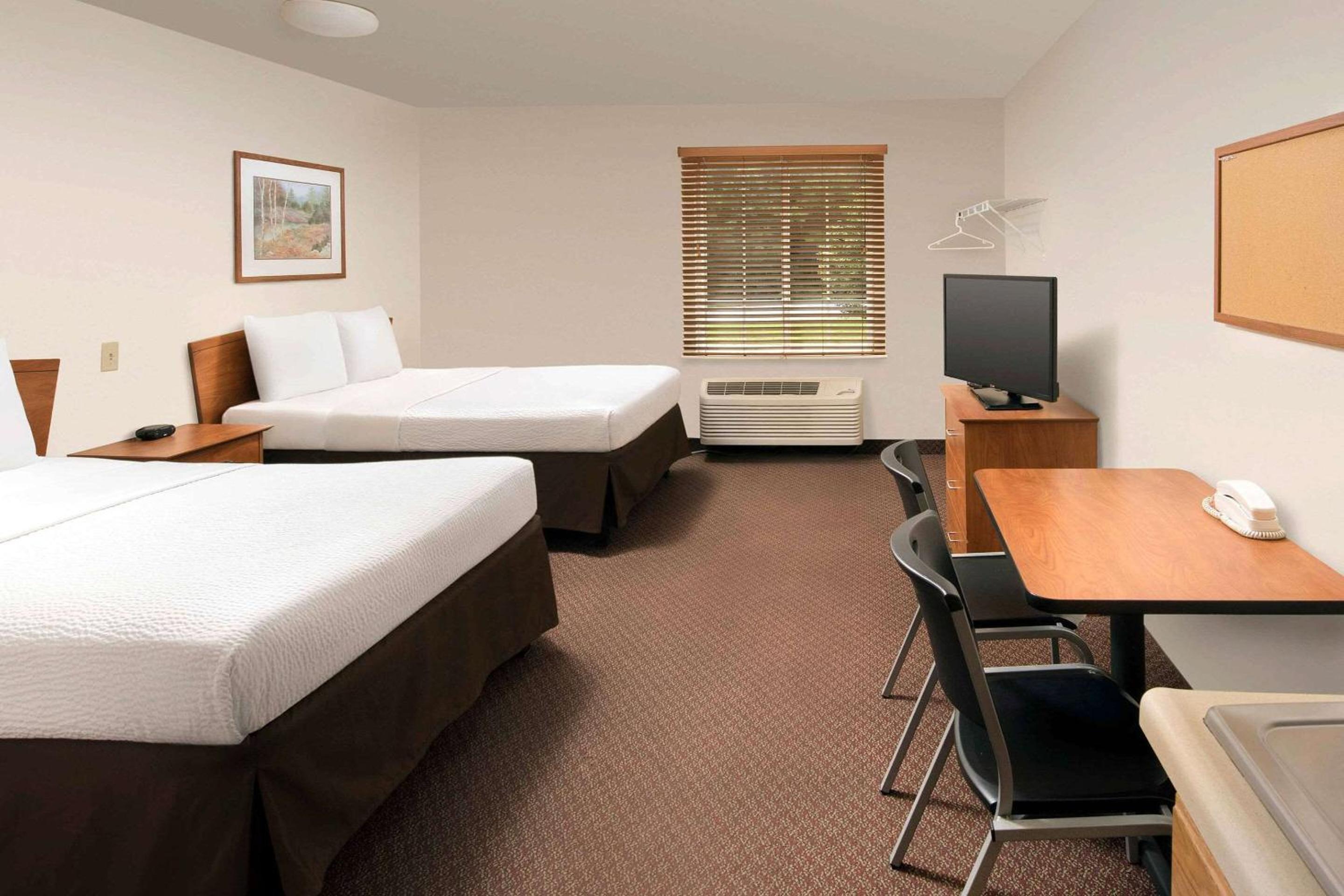 Double Room with Two Double Beds - Non-Smoking - Photo 1