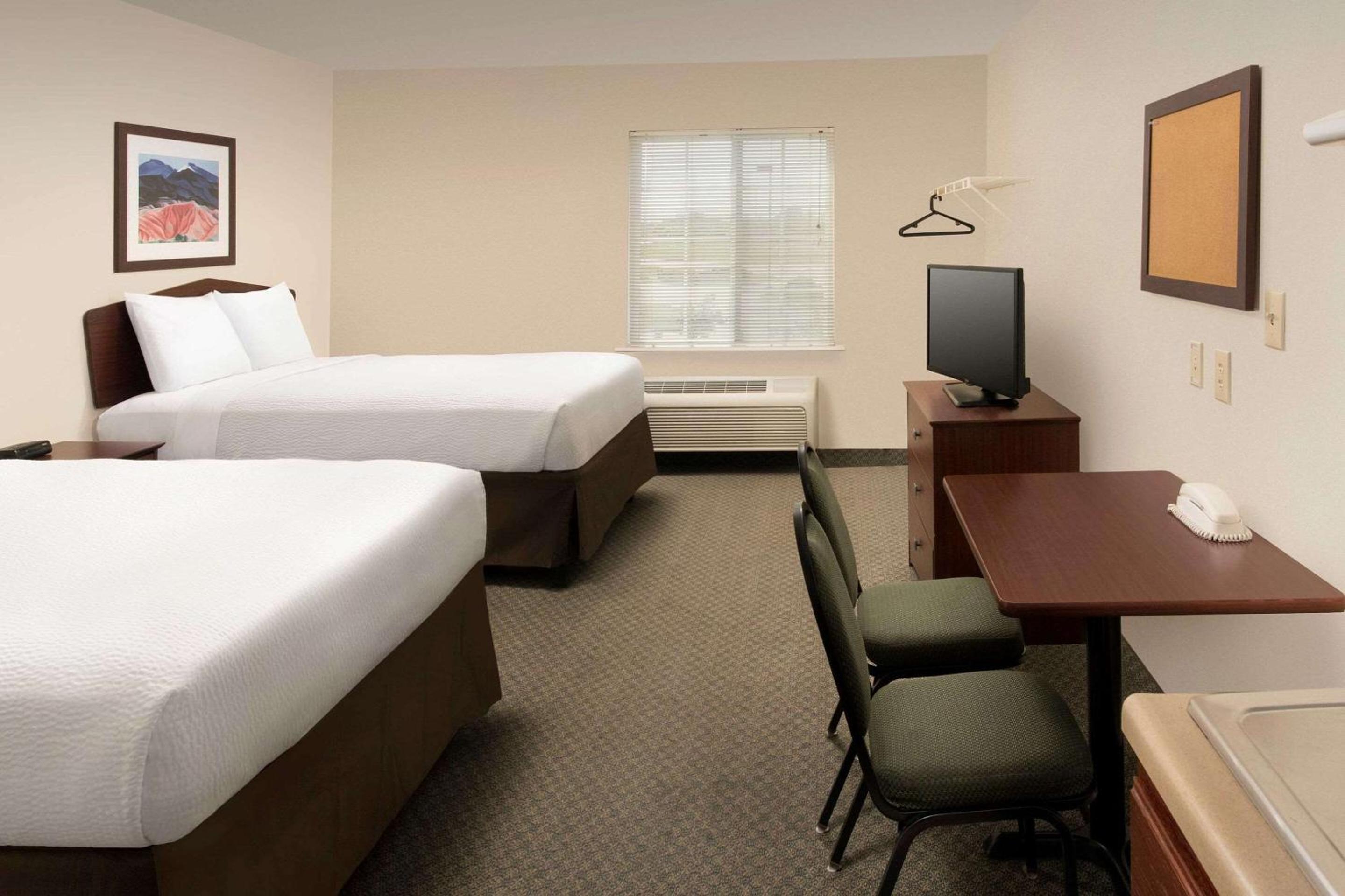 Double Room with Two Double Beds - Non-Smoking photo 3