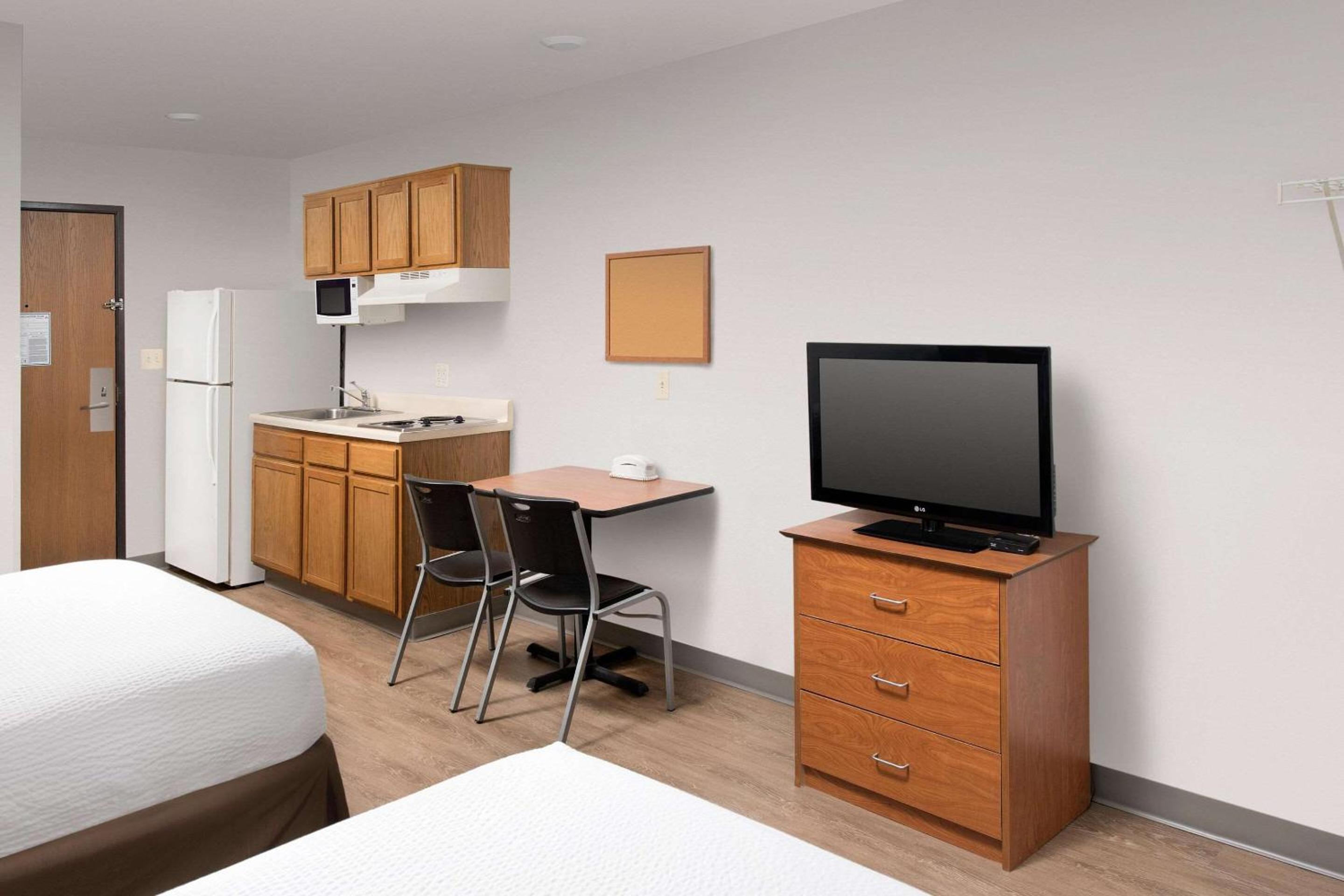 Double Room with Two Double Beds - Non-Smoking - Photo 1