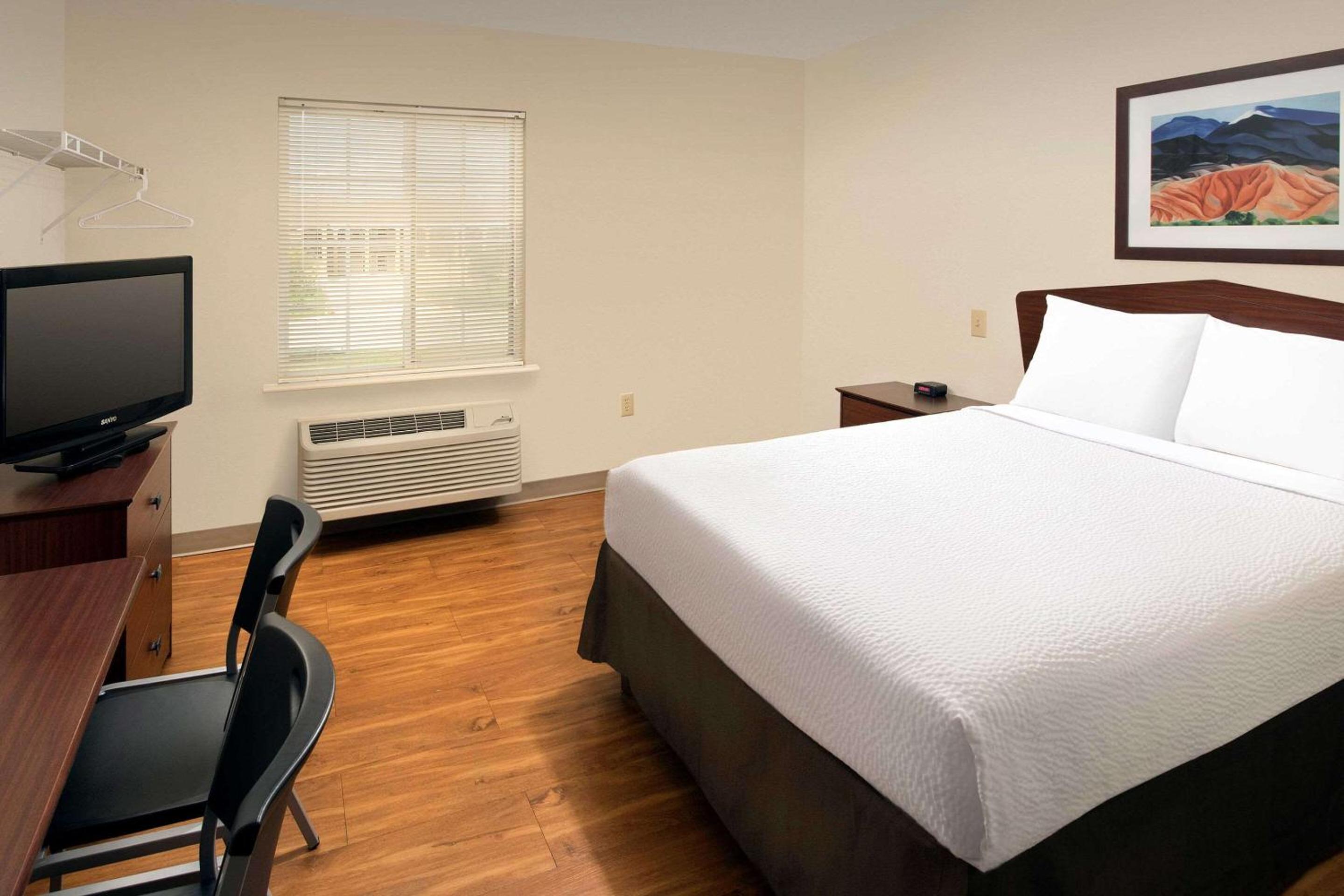 Standard Double Room - Smoking - Photo 2