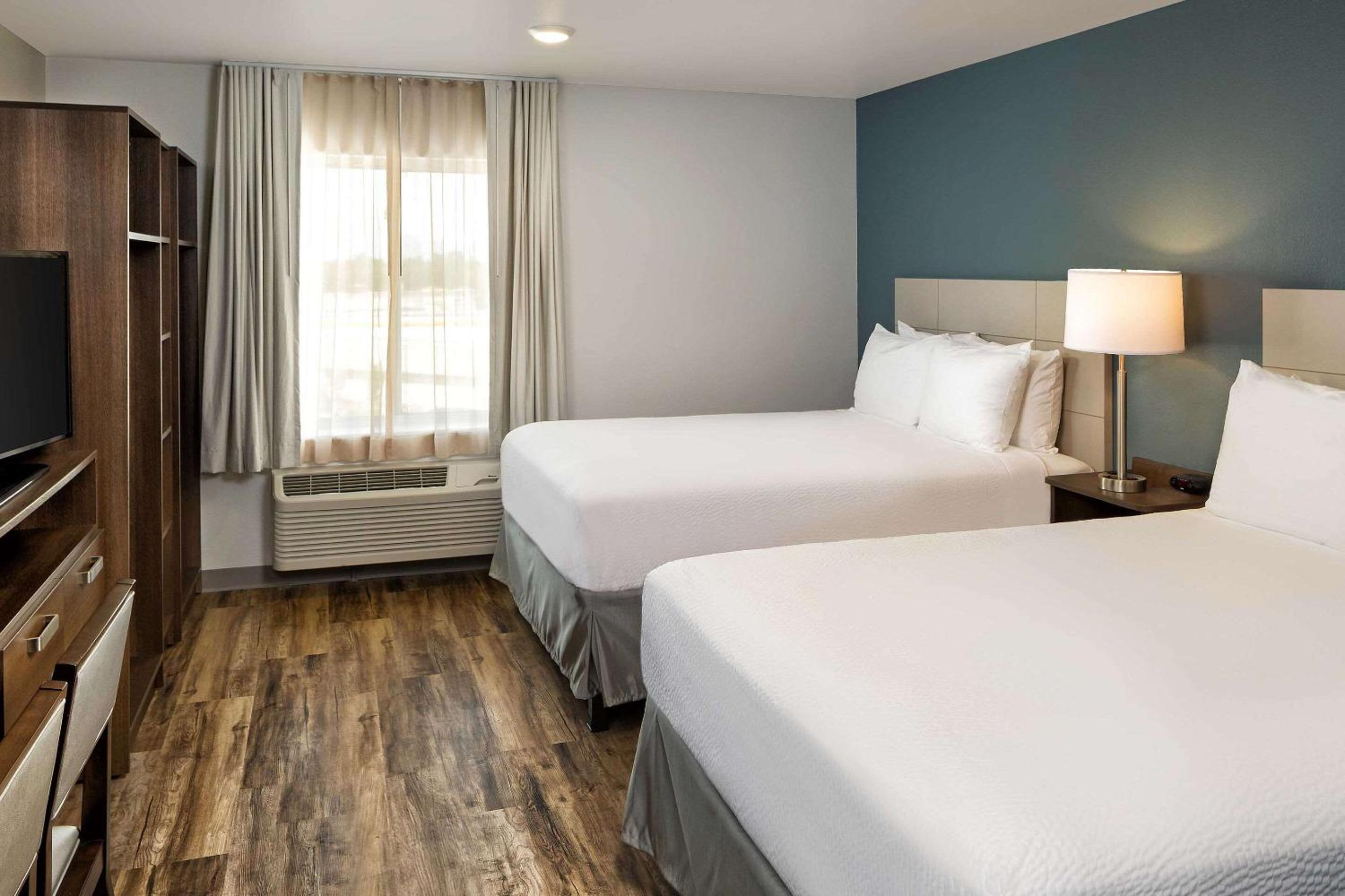 Standard Queen Room with Two Queen Beds - Non-Smoking