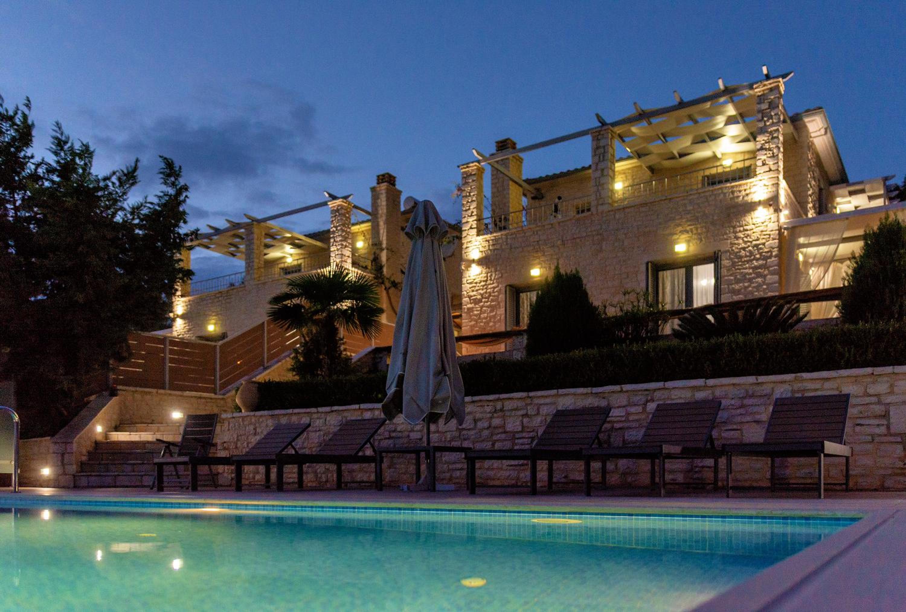 Villa with Private Pool photo 3