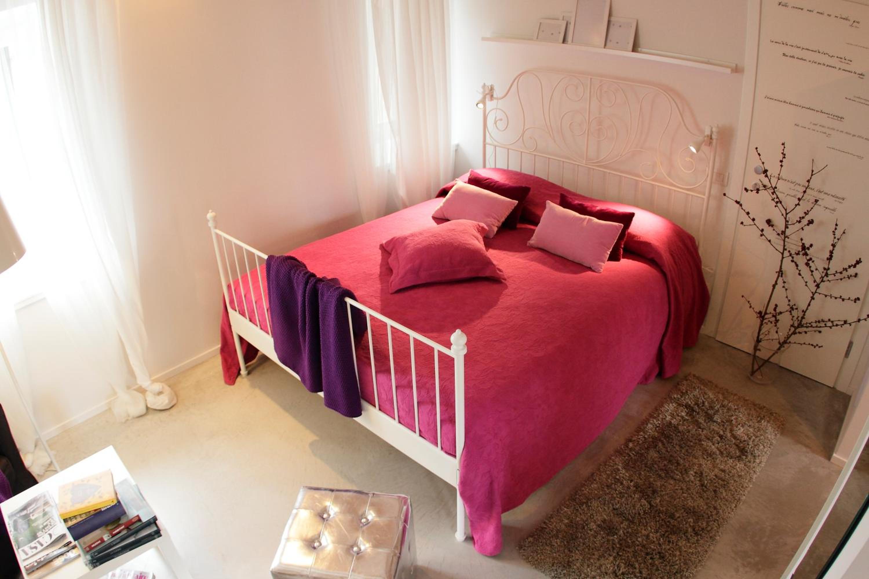 Studio (2 Adults)
