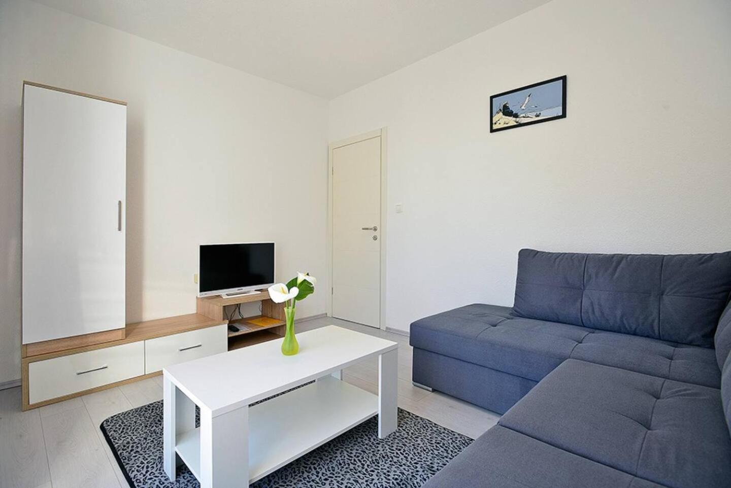 Apartment with Terrace photo 1