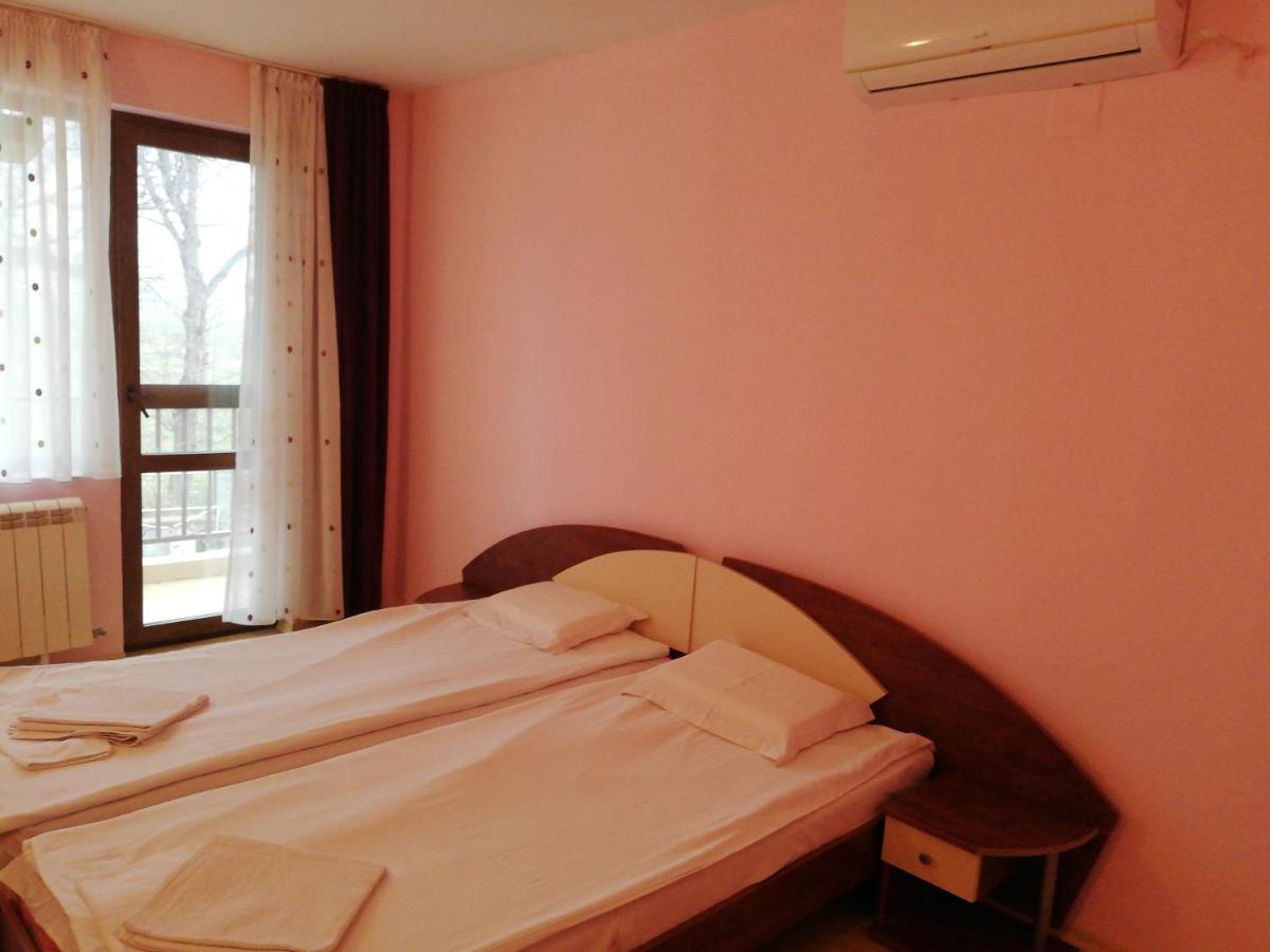 Standard Twin Room photo 3