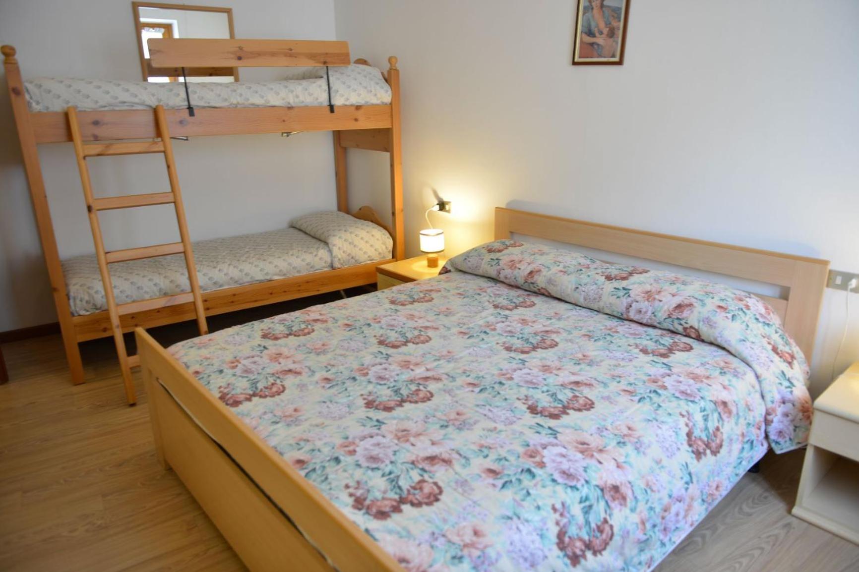 Standard One-Bedroom Apartment photo 1