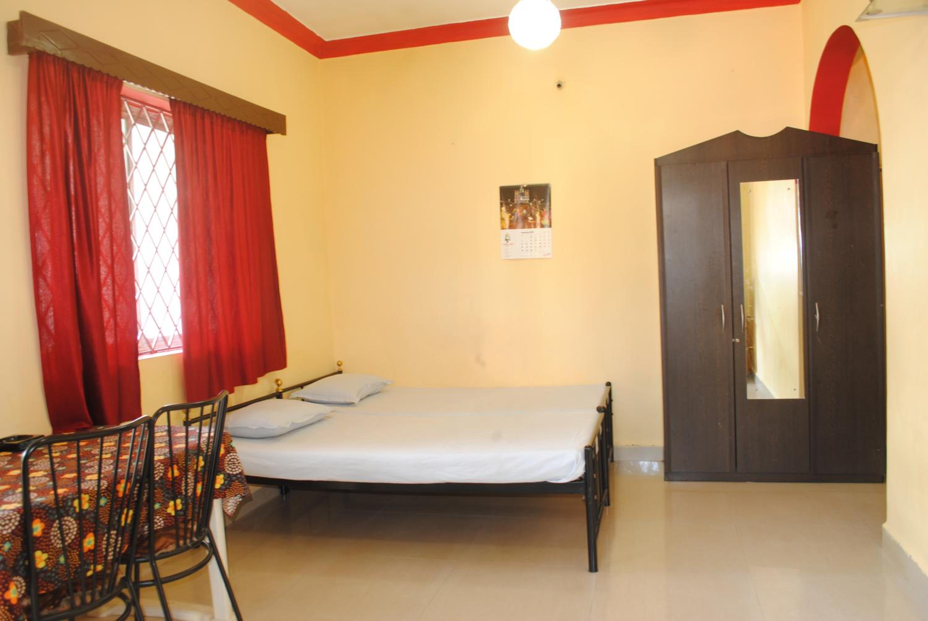 Double Room with Balcony (2 Adults + 1 Child) photo 1