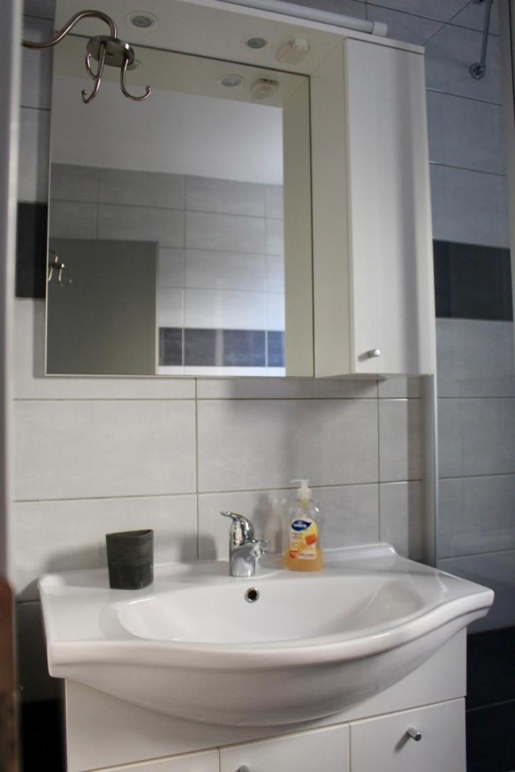 Apartment with Terrace - Photo 7