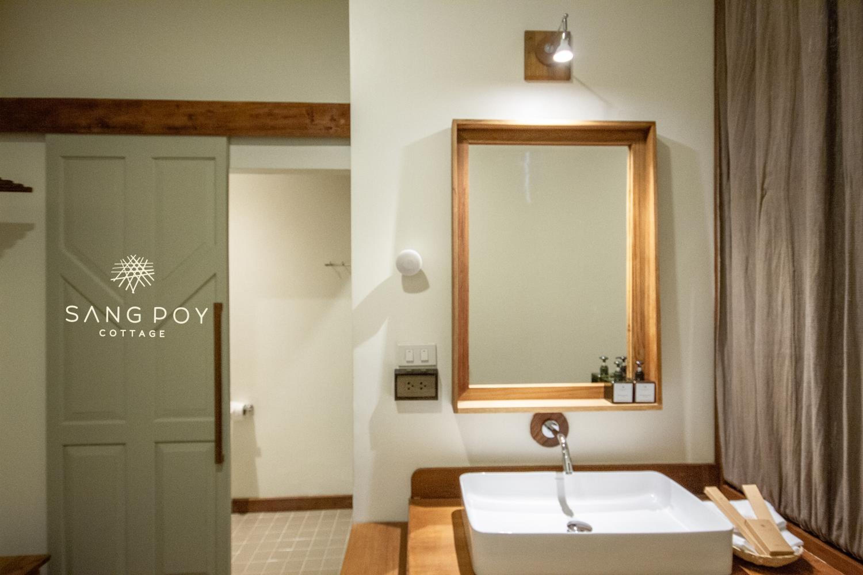 Superior Twin Room - Photo 9