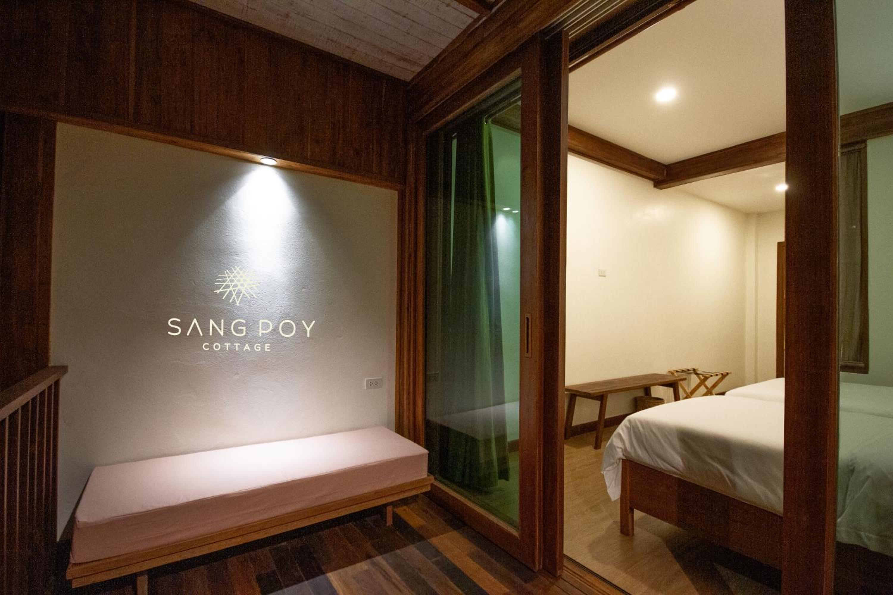 Superior Twin Room - Photo 4